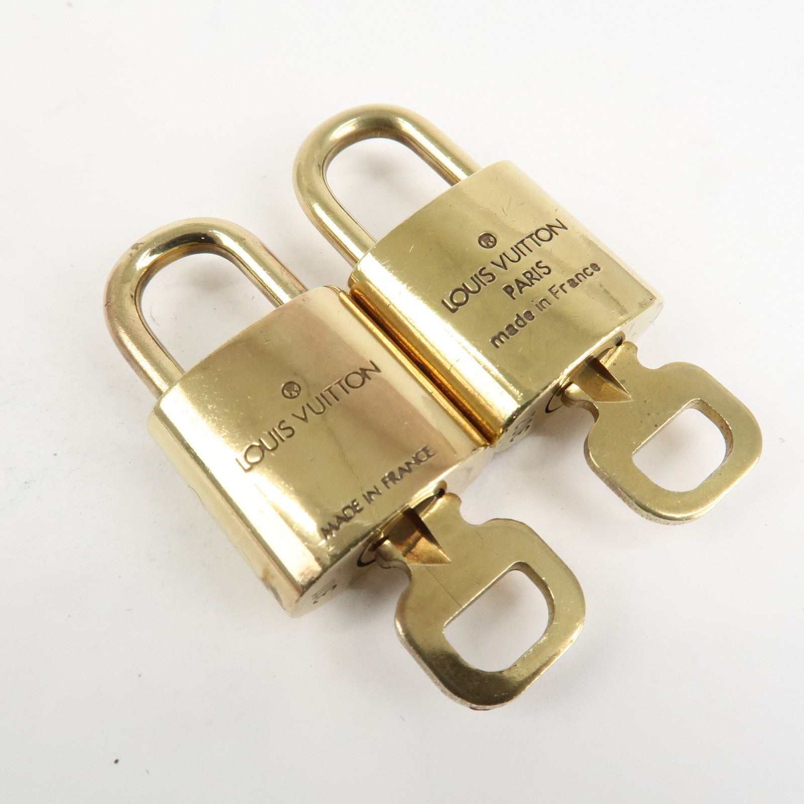 Louis Vuitton Set of 10 Lock & Key Cadena Key Lock Metal Gold Used