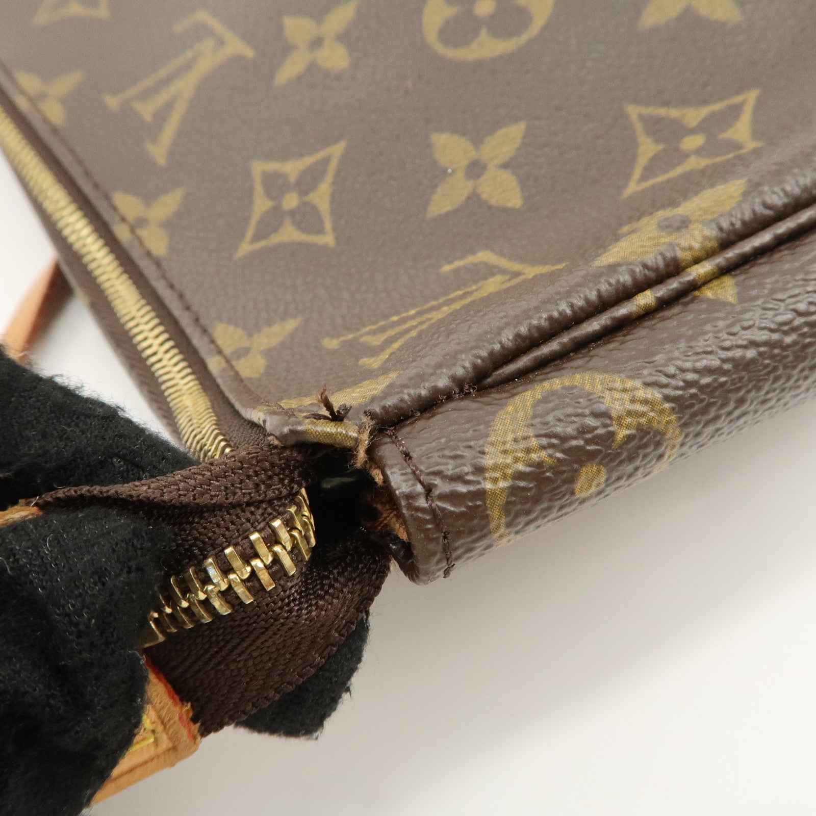 Louis Vuitton Monogram Pochette Accessoires Hand Bag Pouch M51980 Used