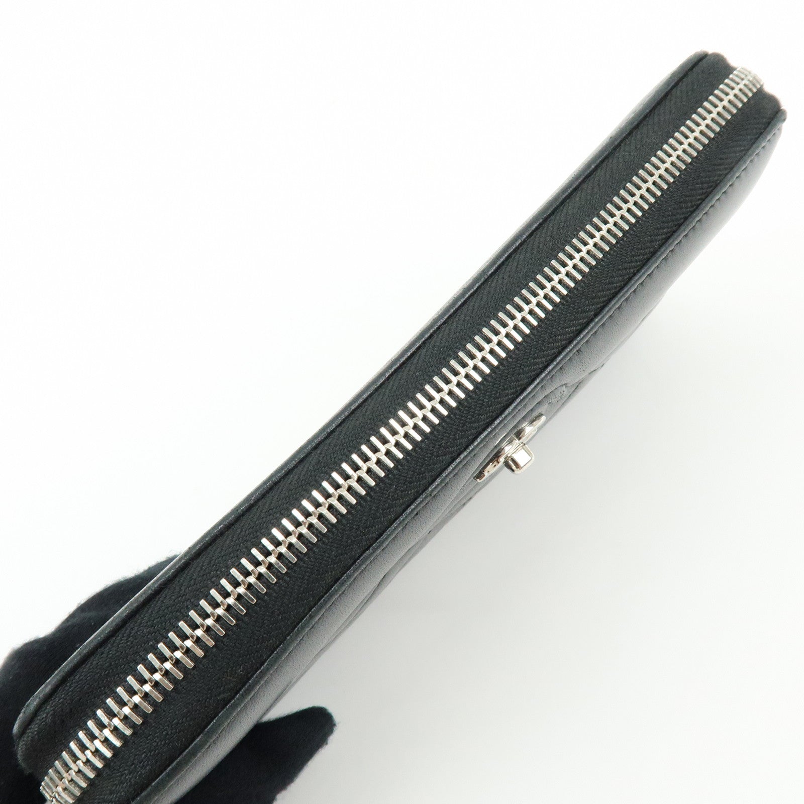 CHANEL COCO Mark Matelasse Lamb Skin Round Zippy Wallet Black