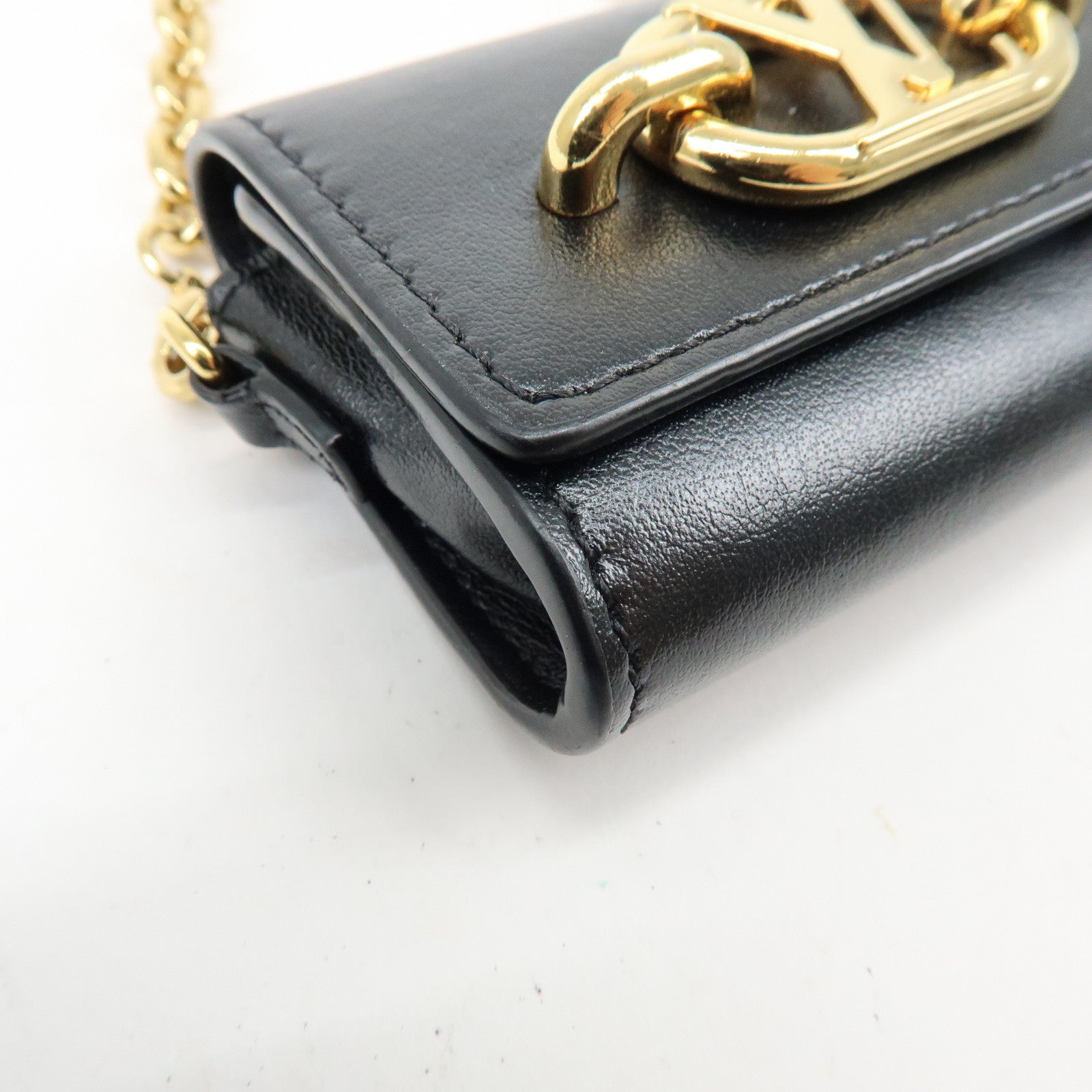 Louis Vuitton Leather Bijou Sac Earphone Case Pouch Noir M00829