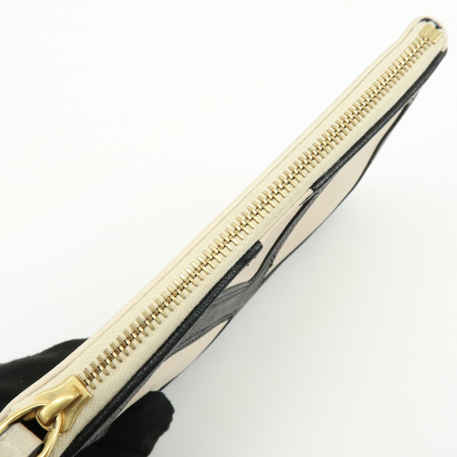 VALENTINO Viva Superstar Leather Cosmetic Jewelry Pouch Ivory Black