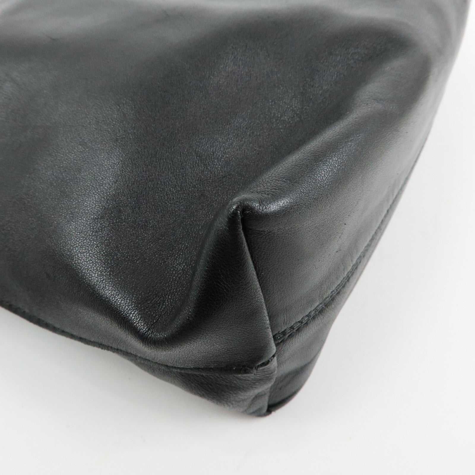 GUCCI Nappa Leather Tassel Tote Shoulder Bag Black 001・4331・001998