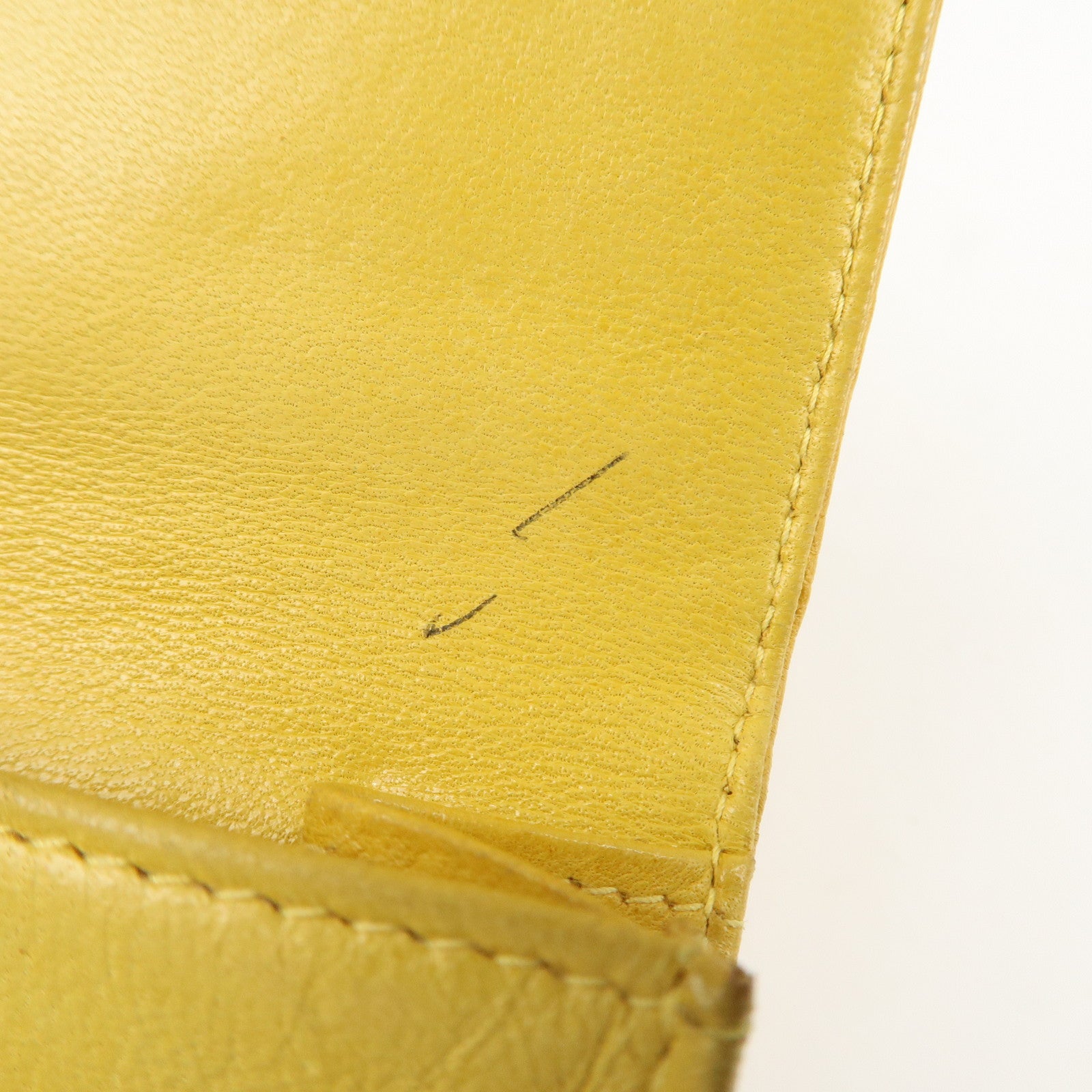 CHANEL COCO Mark Caviarskin Bi-Fold Card Case Coin Case 4072657 Used