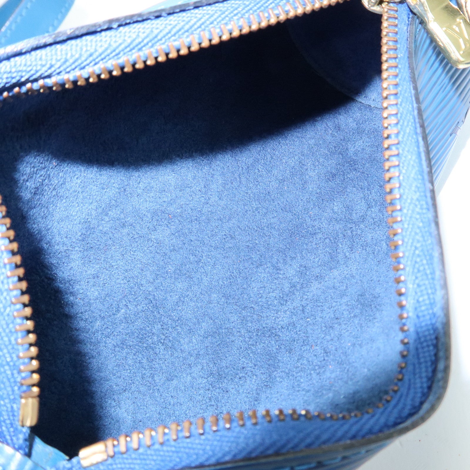 Louis Vuitton Epi Soufflot Shoulder Bag & Pouch Toledo Blue M52225