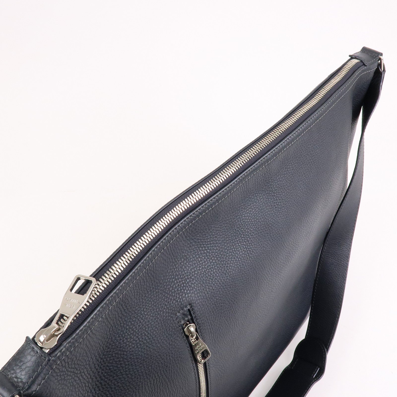 Louis Vuitton Naxos Alice Shoulder Crossbody Bag Blue Marine M94206