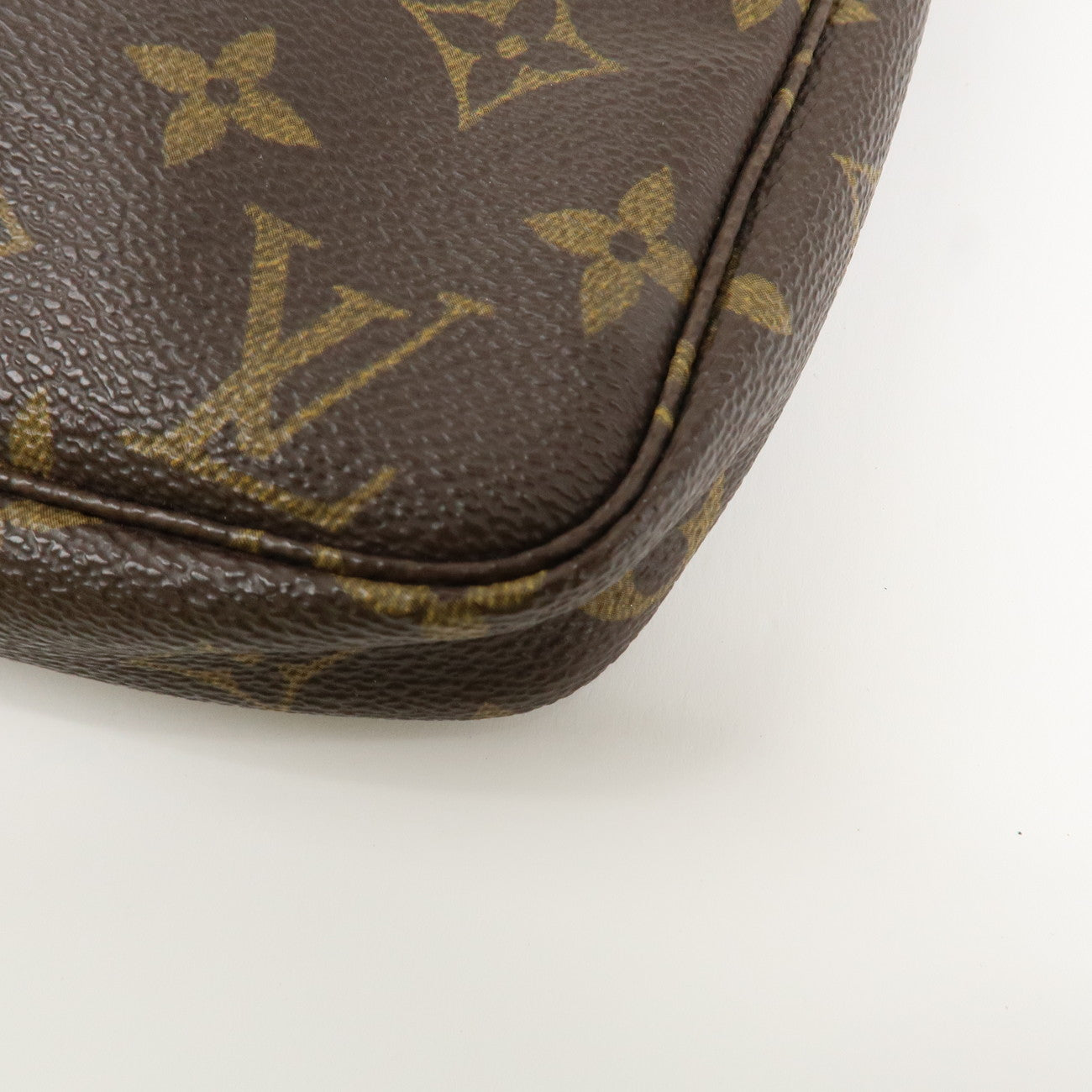 Louis Vuitton Monogram Pochette Accessoires Hand Bag Brown M51980 Used