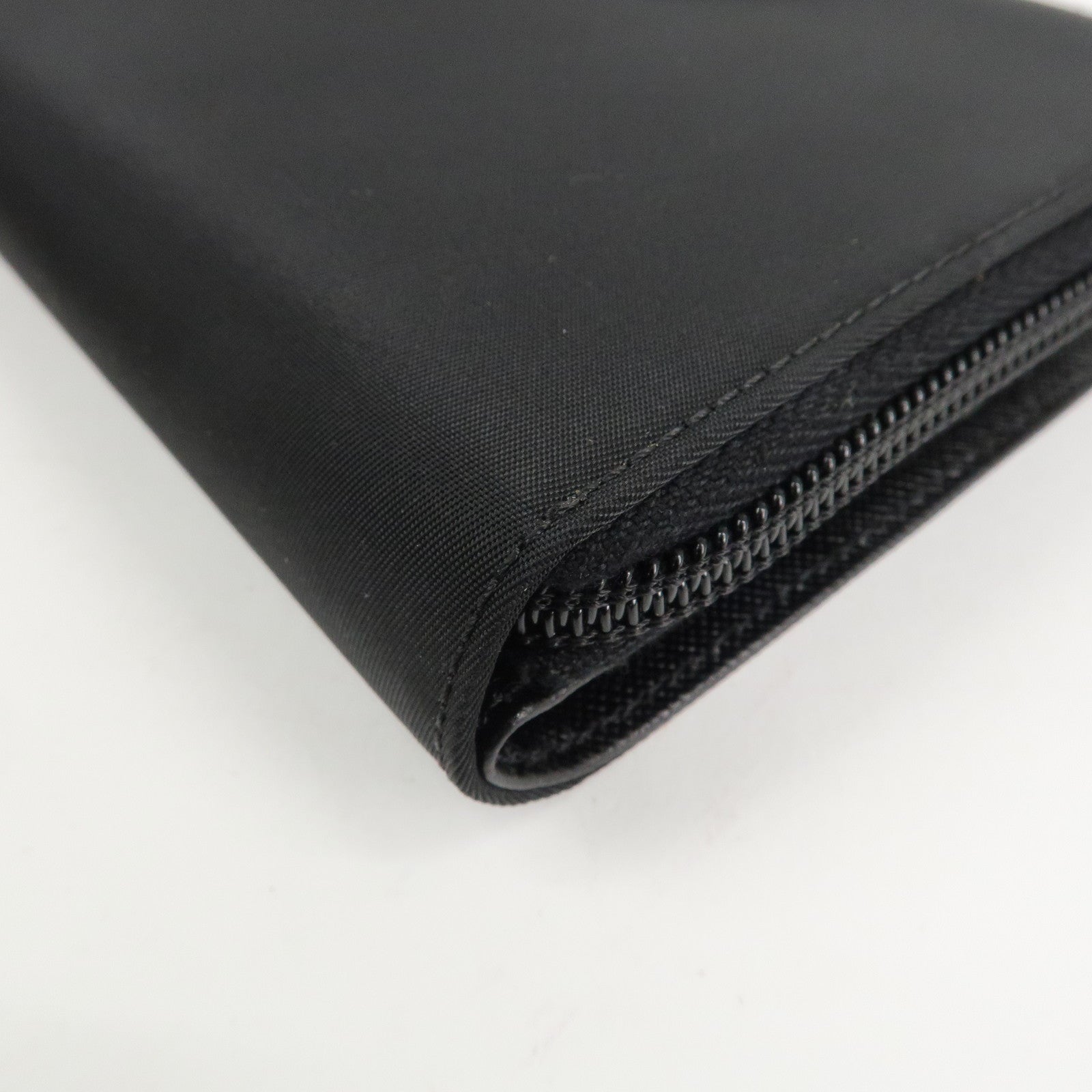 PRADA Nylon Saffiano Leather Bi-fold Round zippy Wallet Black Used