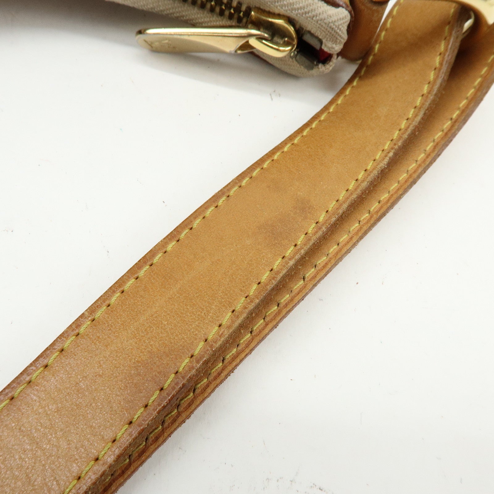 Louis Vuitton Monogram Multicolor Greta Shoulder Bag Blanc M40195