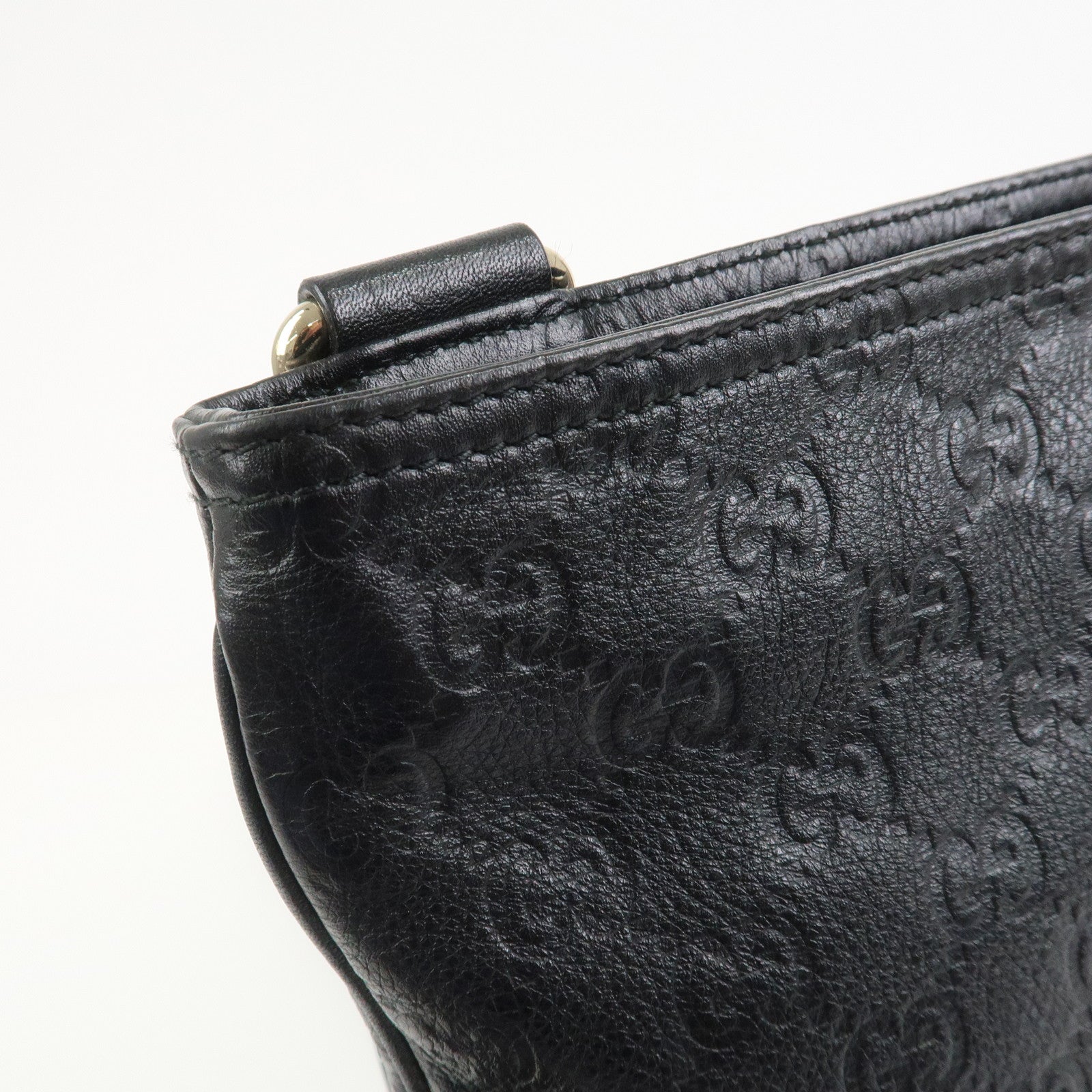 GUCCI Guccissima Leather Shoulder Bag Crossbody Bag Black 201446