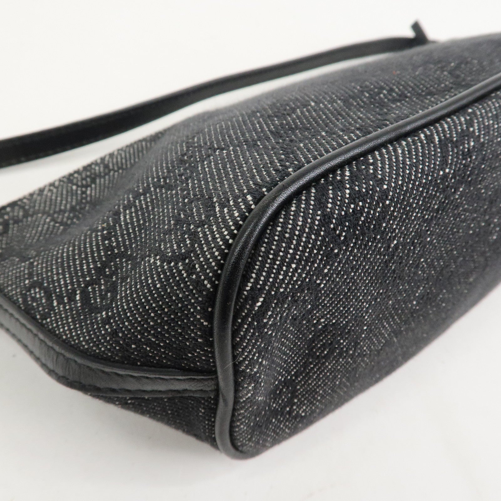 GUCCI Boat Bag Logo GG Canvas Leather Pouch Hand Bag Black 07198