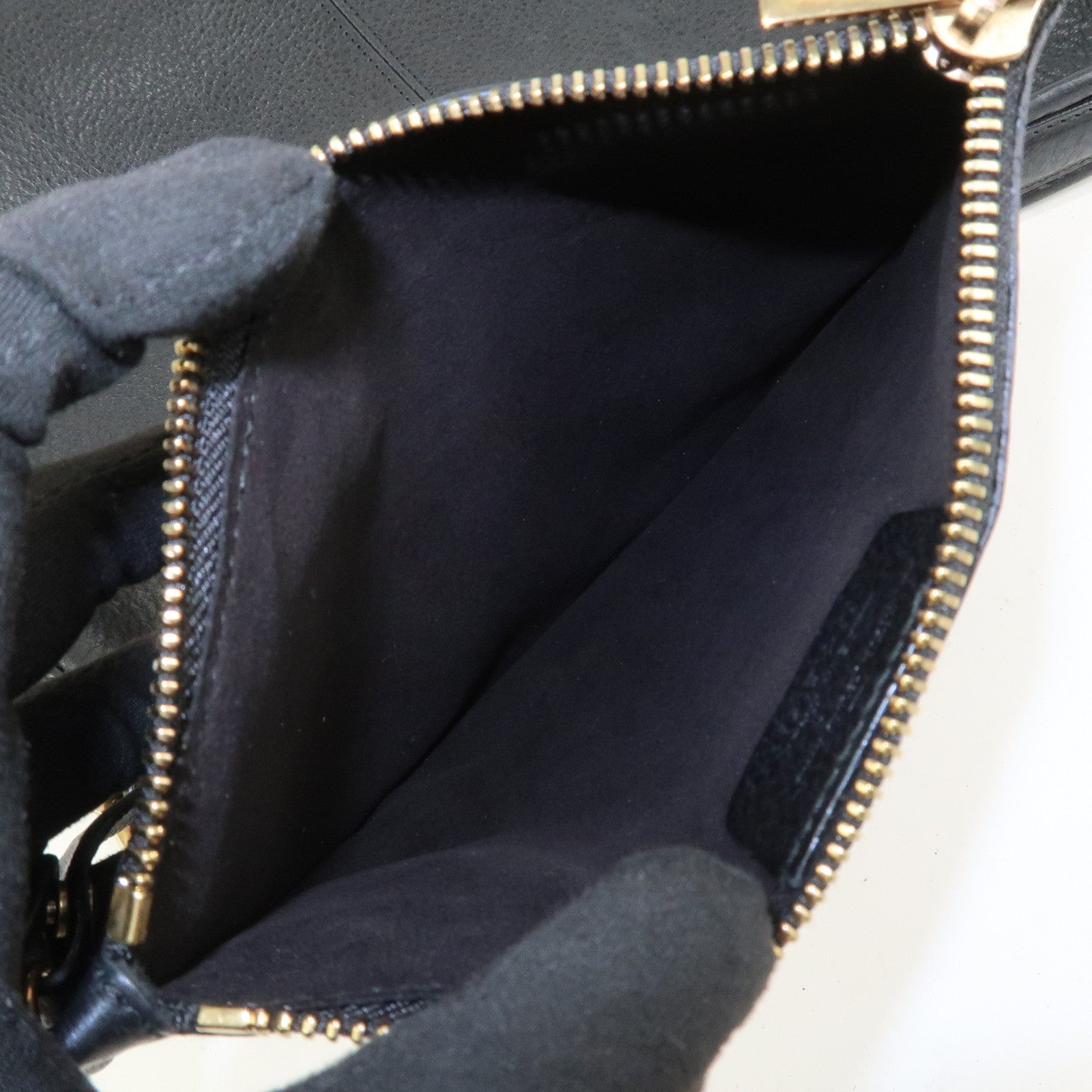 Ferragamo Gancini Calf Leather Shoulder Bag Hand Bag Black