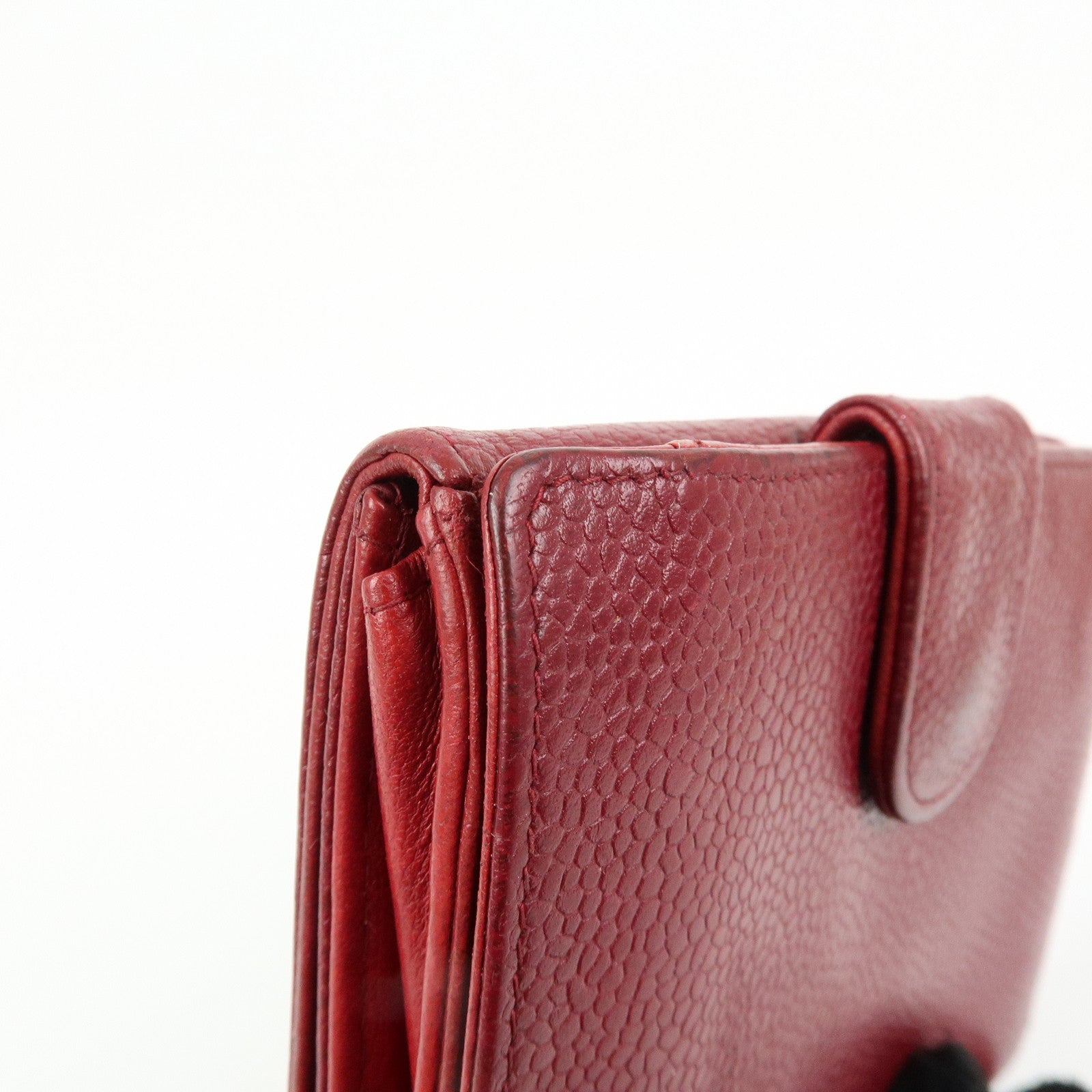 CHANEL COCO Mark Caviarskin Bi-fold Compact Wallet Bordeaux A13496