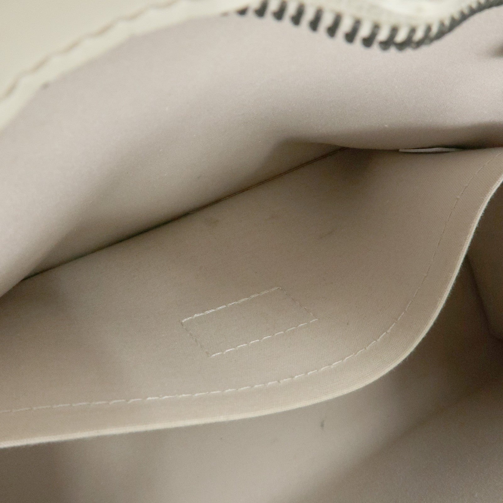 Louis Vuitton Epi Madeleine PM Hand Bag Ivoire White M5933J