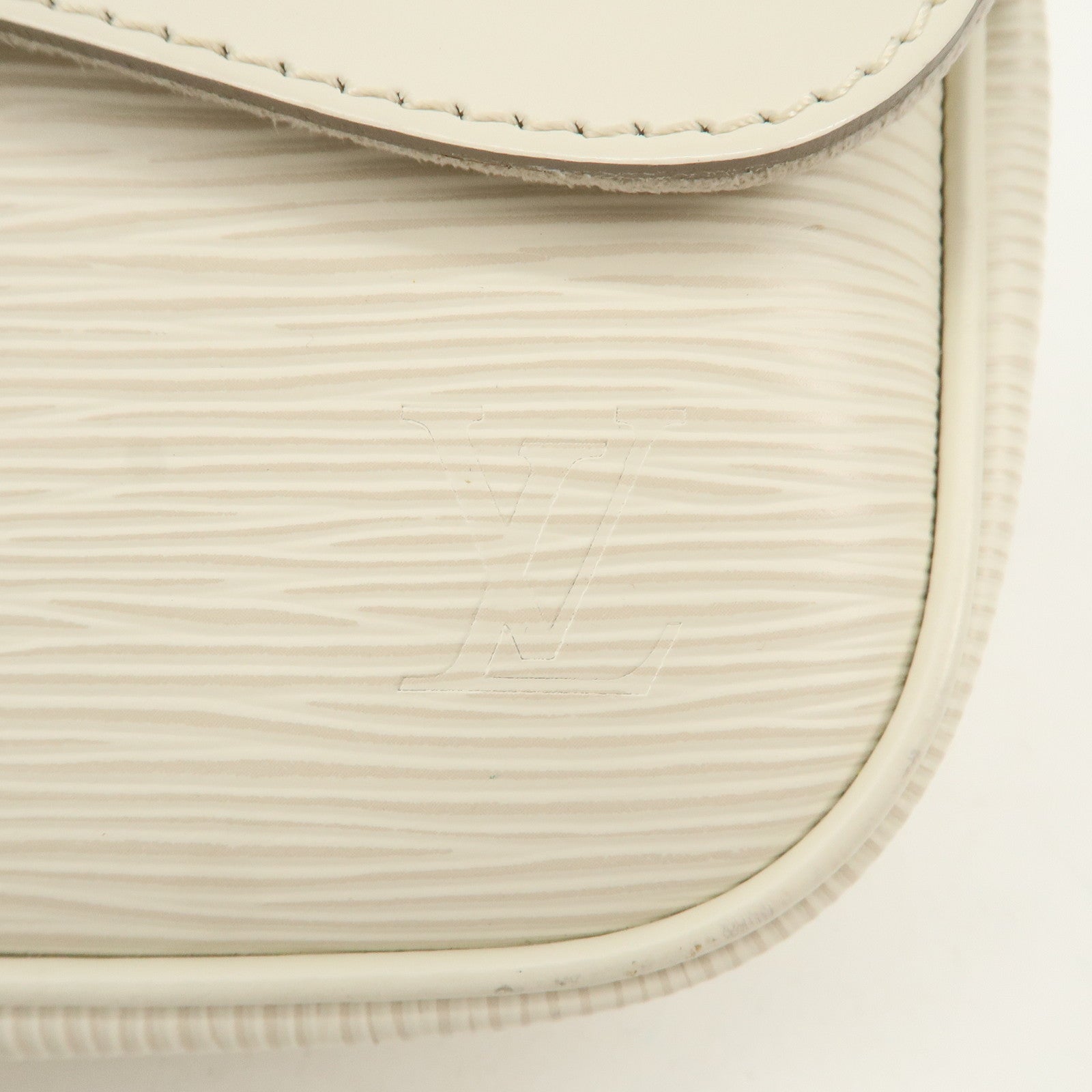 Louis Vuitton Epi Pochette Montaigne Shoulder Bag Ivoire M5929J Used