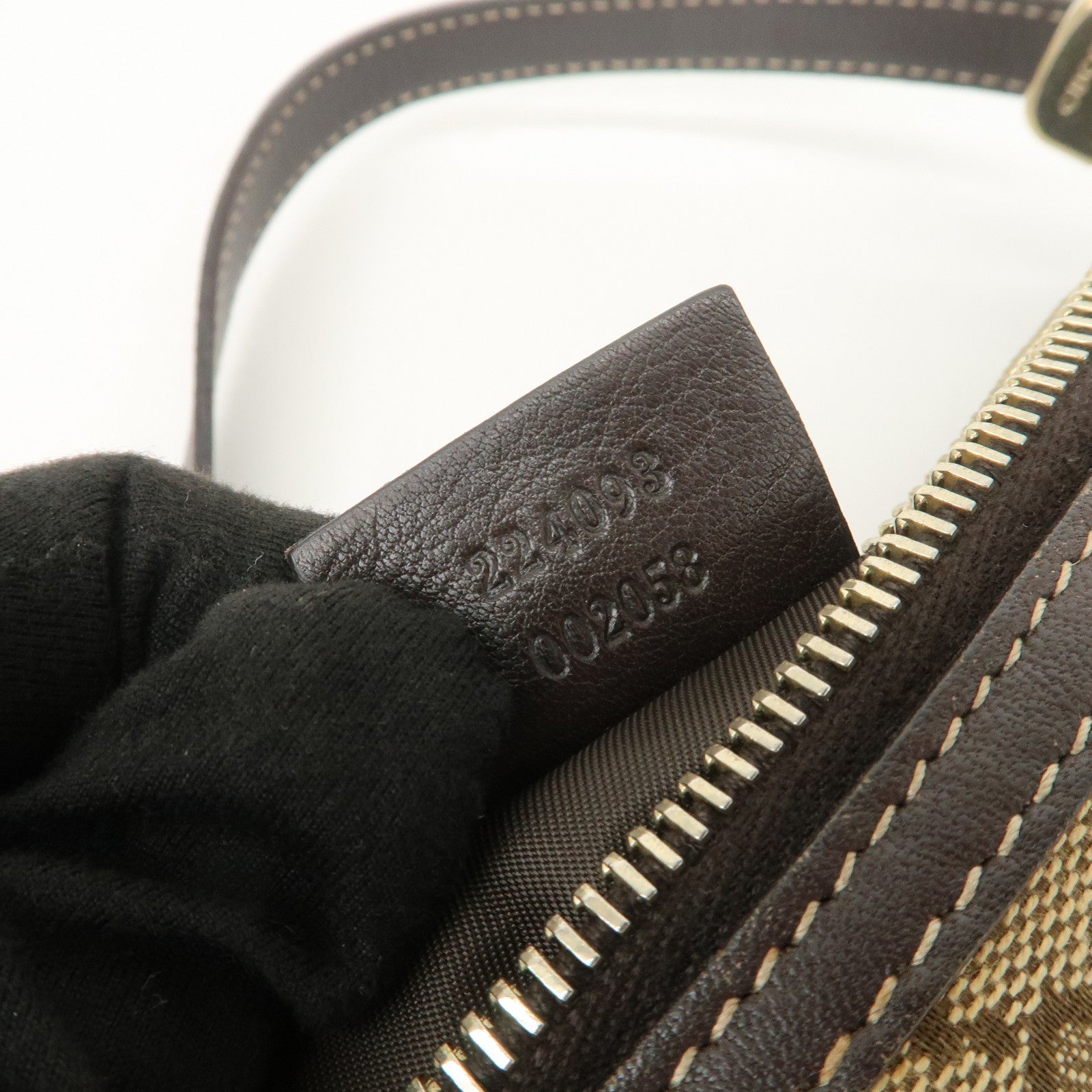 GUCCI Sherry Leather Accessory Poach Hand Bag Brown 224093