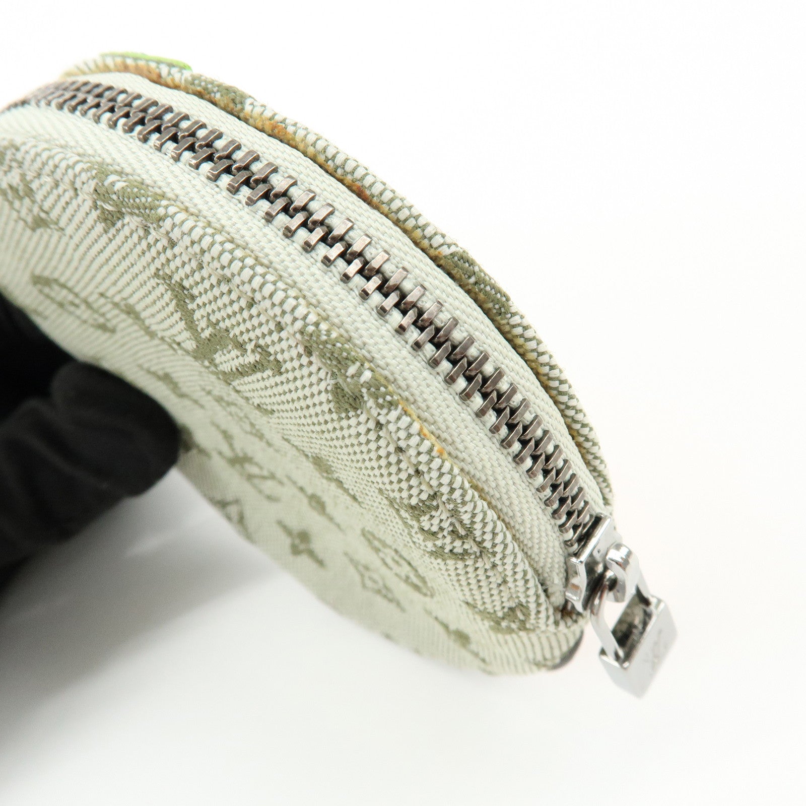 Louis Vuitton Monogram Mini Conte de Fees Porte Monnaie Rond M92271