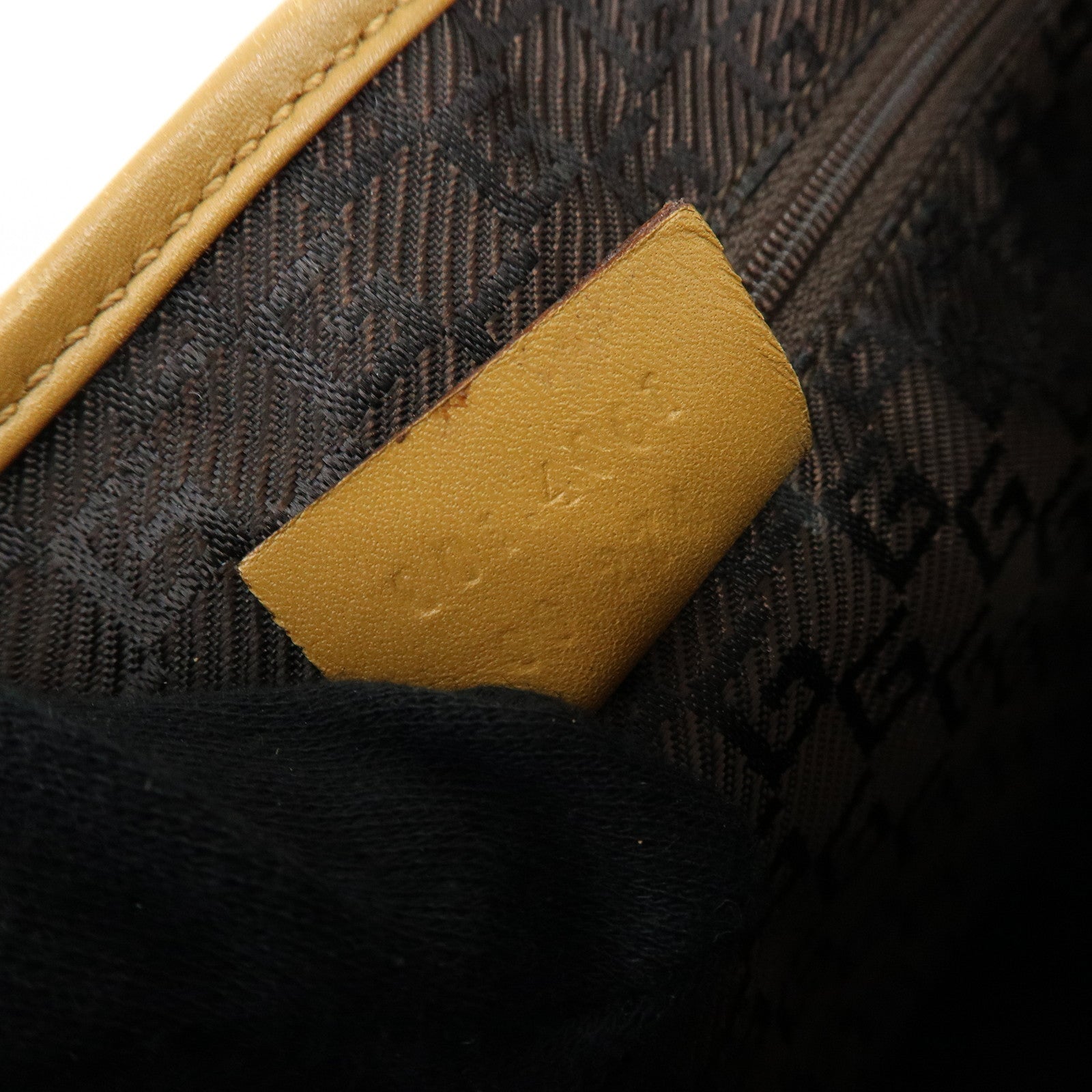 GUCCI Bamboo Suede Leather Kandinsky Shoulder Bag Beige 001・4061