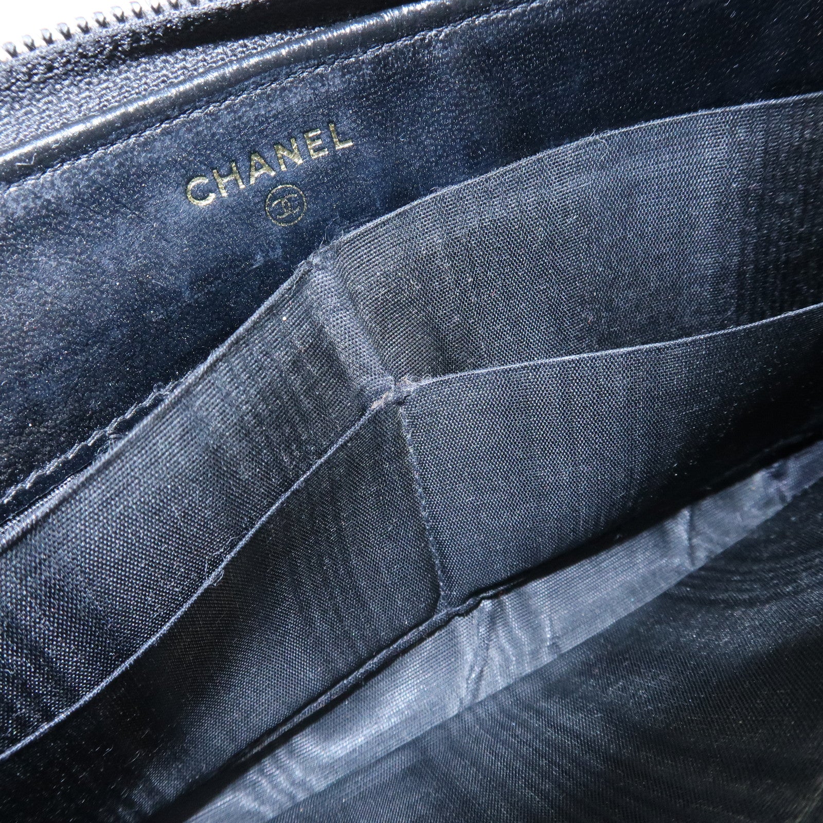 CHANEL COCO Mark Caviarskin Round Zippy Long Wallet Black A13228