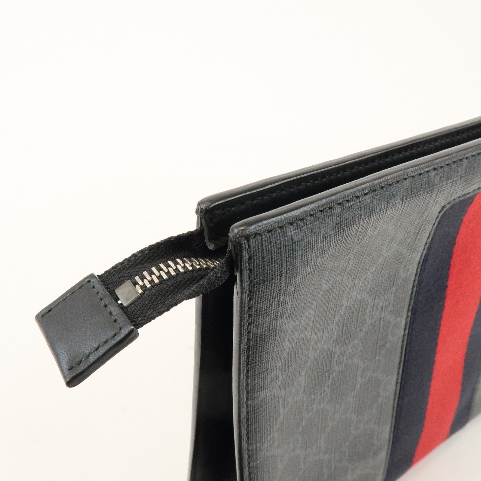 GUCCI Sherry GG Supreme Leather Clutch Bag Pouch Black Red 475316