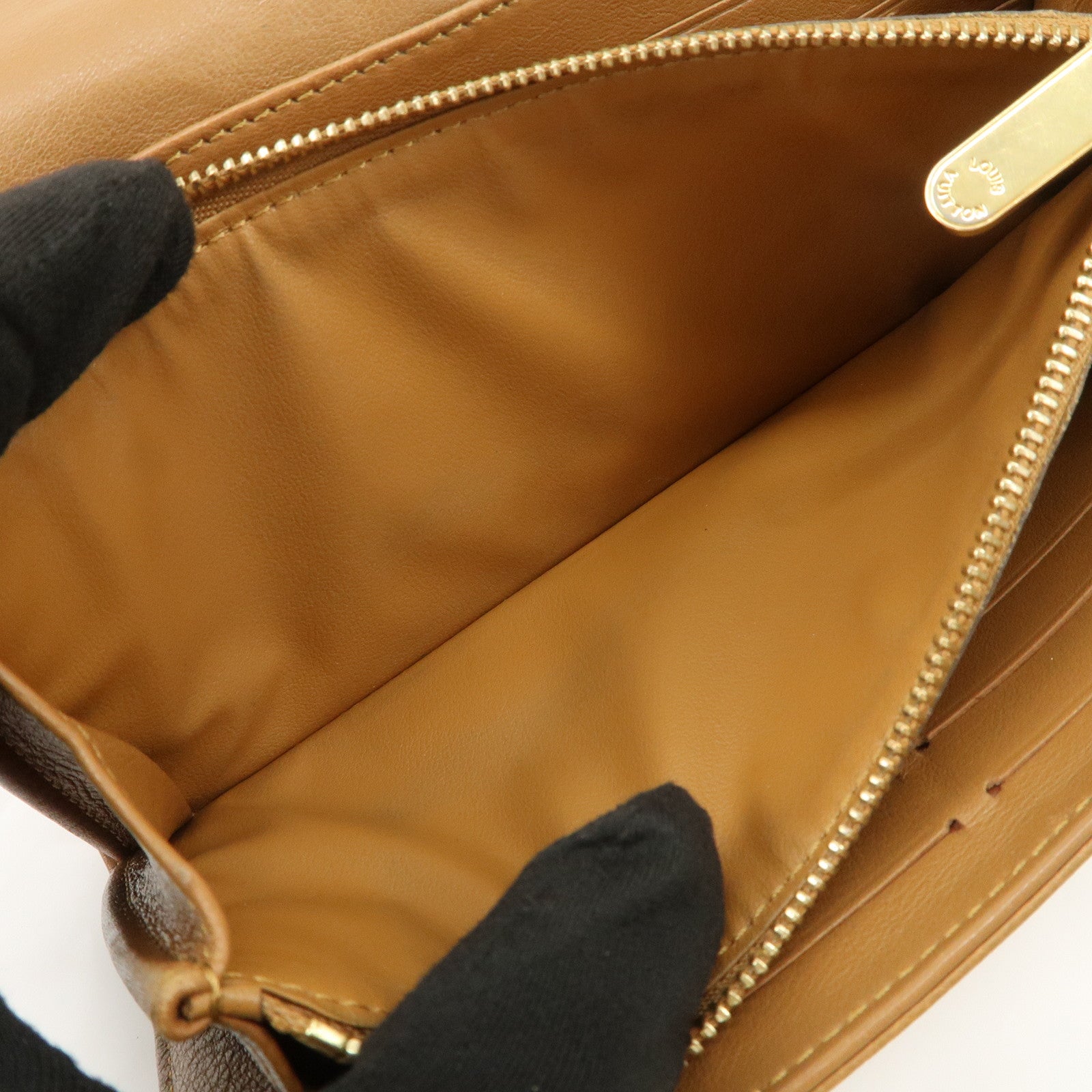 Louis Vuitton Monogram Mahina Portefeuille Iris Wallet M58140