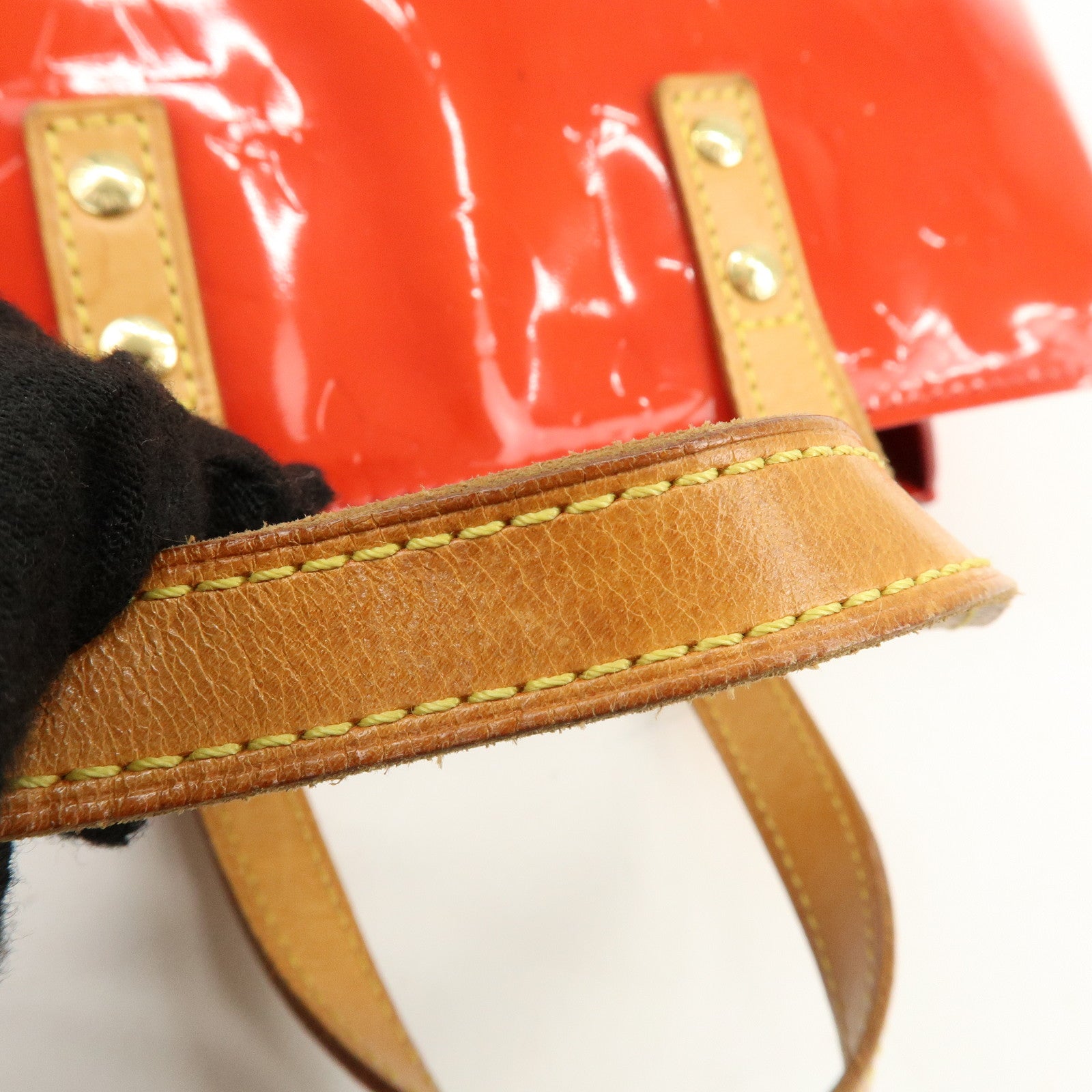 Louis Vuitton Monogram Vernis Lead PM Hand Bag Pomme d'Amour M91990