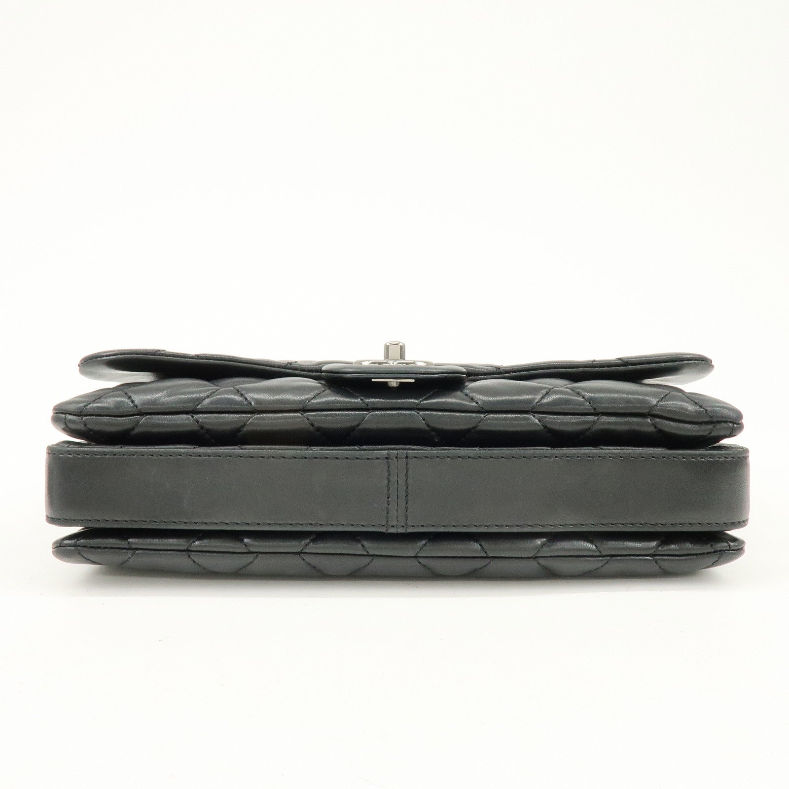 CHANEL Matelasse Lamb Skin Shoulder Bag Crossbody Bag Black