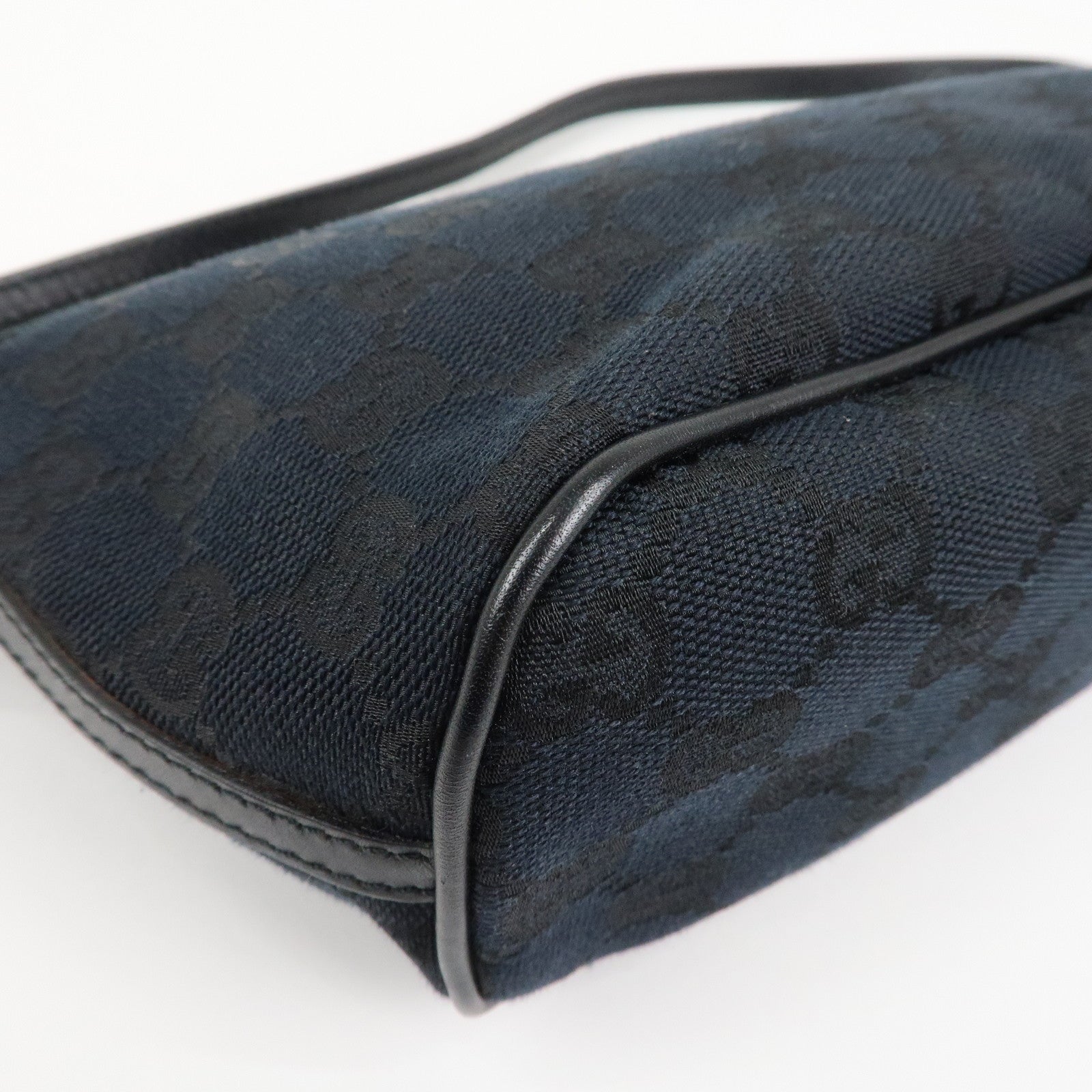 GUCCI GG Canvas Leather Accessory Pouch Hand Bag Black 039.1103 Used