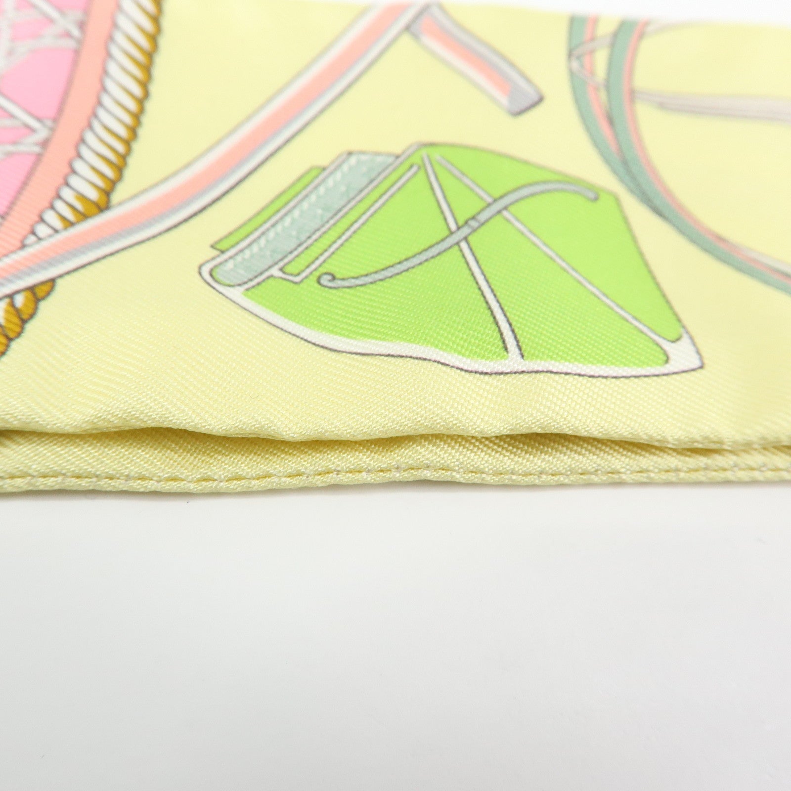 HERMES Silk 100% Twilly Les Voitures a Transformation Yellow Pink