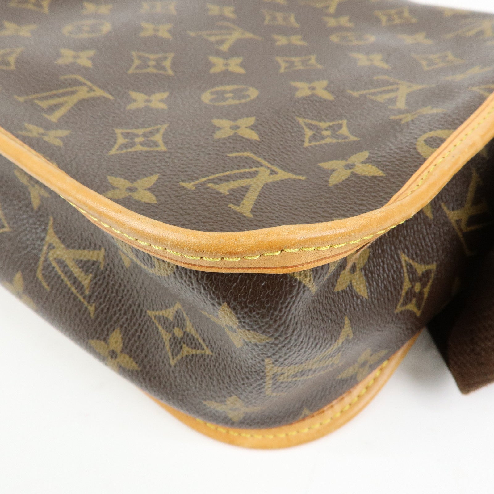 Louis Vuitton Monogram Messenger Bosphore PM Shoulder Bag M40106