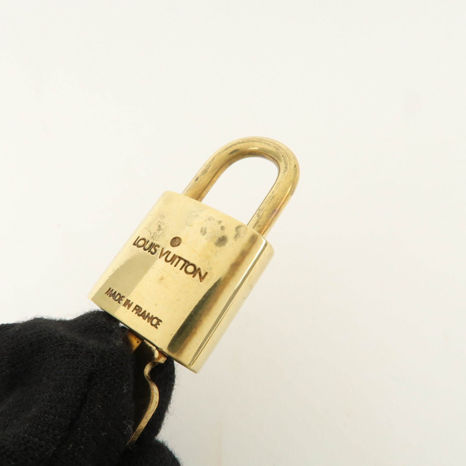 Louis Vuitton Set of 10 Lock & Key Cadena Key Lock Metal Gold Used