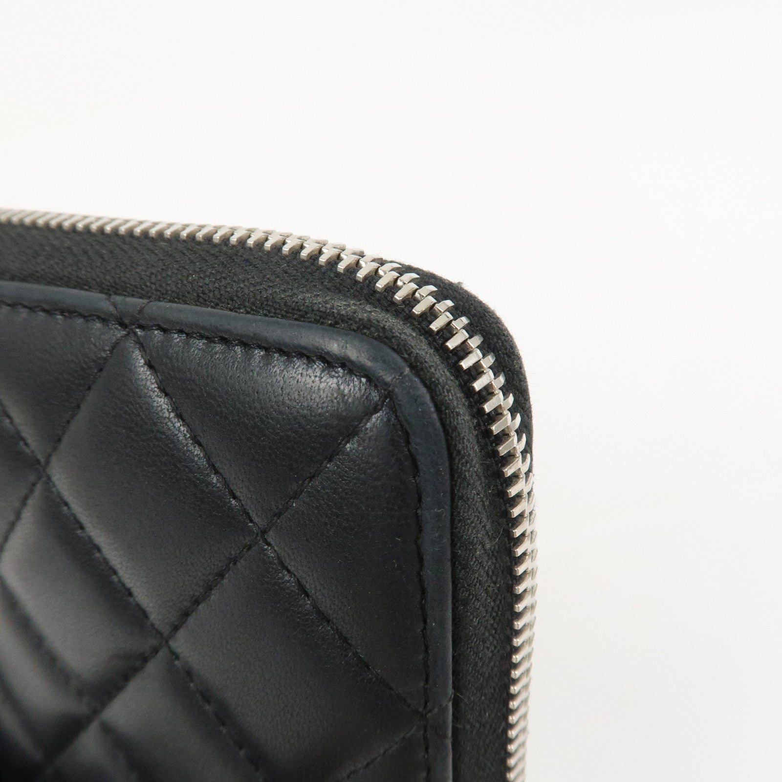CHANEL Matelasse Lamb Skin Zippy Round Long Wallet Black A50097