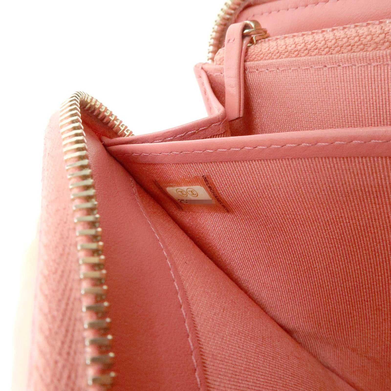 CHANEL Matelasse Caviarskin Round Zippy Long Wallet Pink A82281