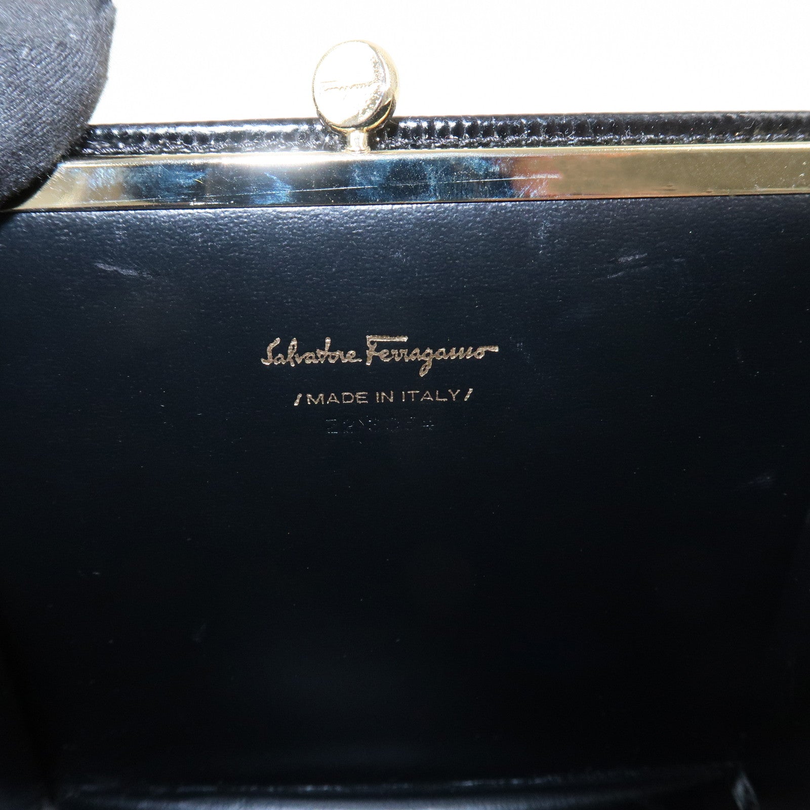 Ferragamo Vara Ribbon Embossed Leather Chain Shoulder Bag Black