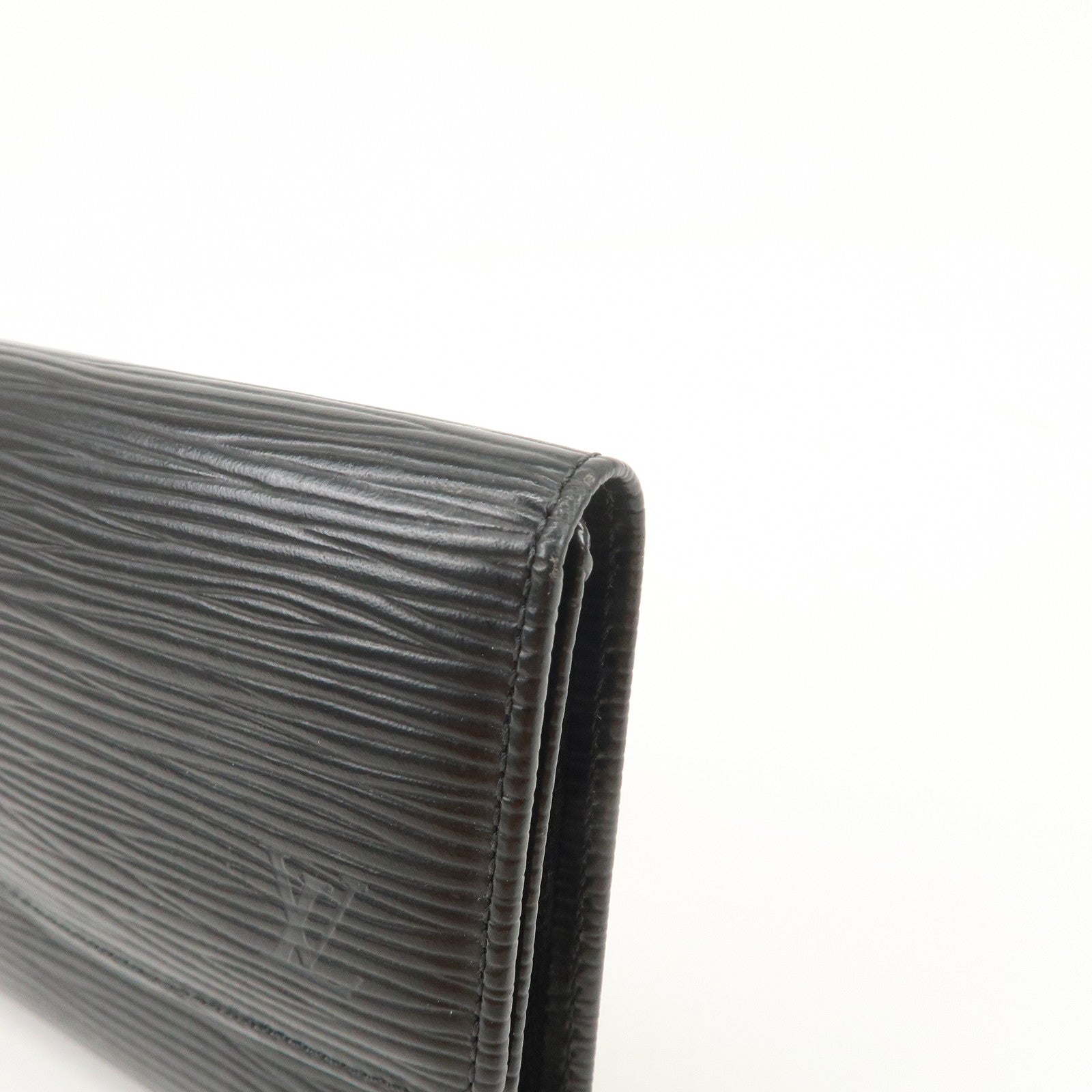 Louis Vuitton Epi Porte 12 Cartes Credit Card Case Noir M63472