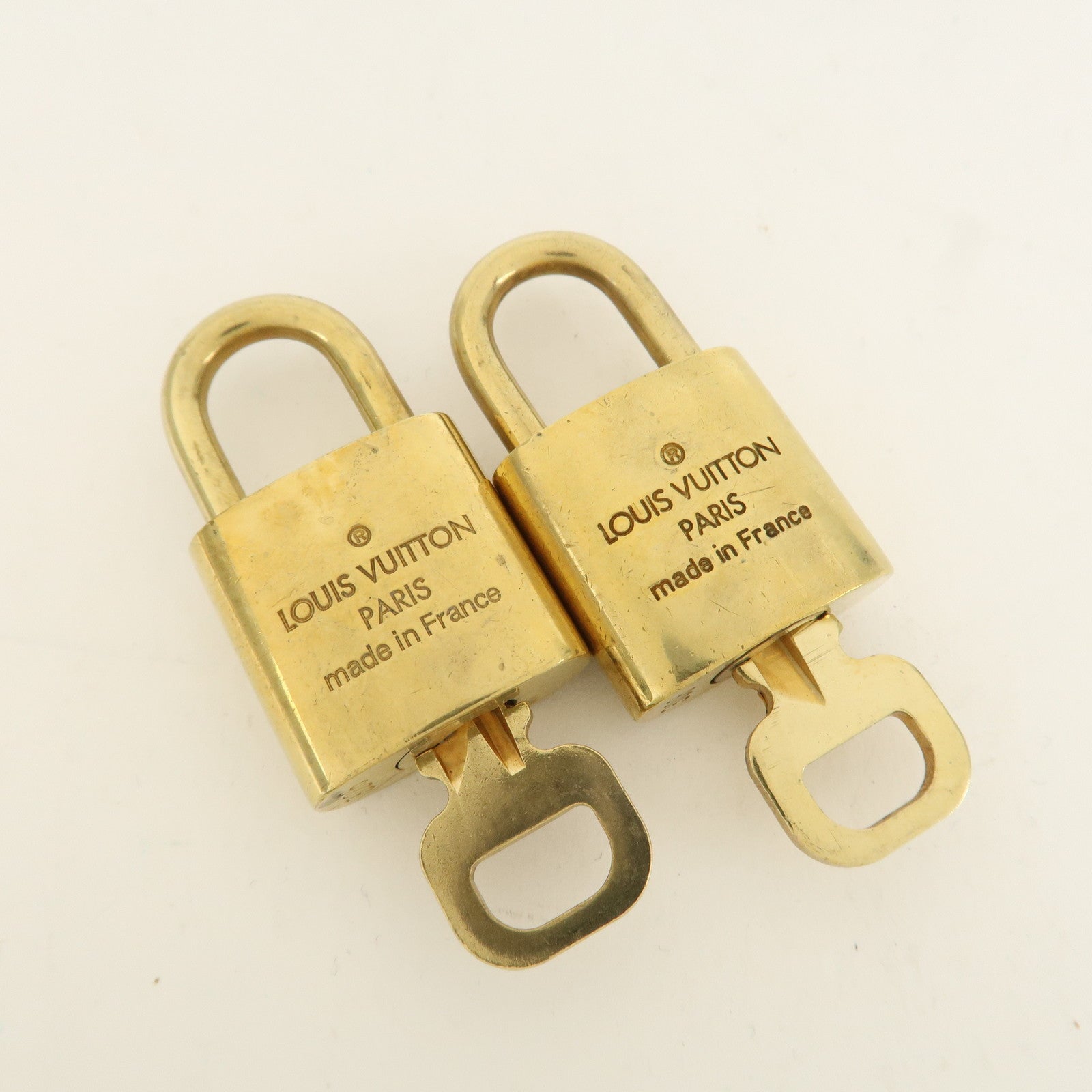 Louis Vuitton Set of 10 Lock & Key Cadena Key Lock Metal Gold Used