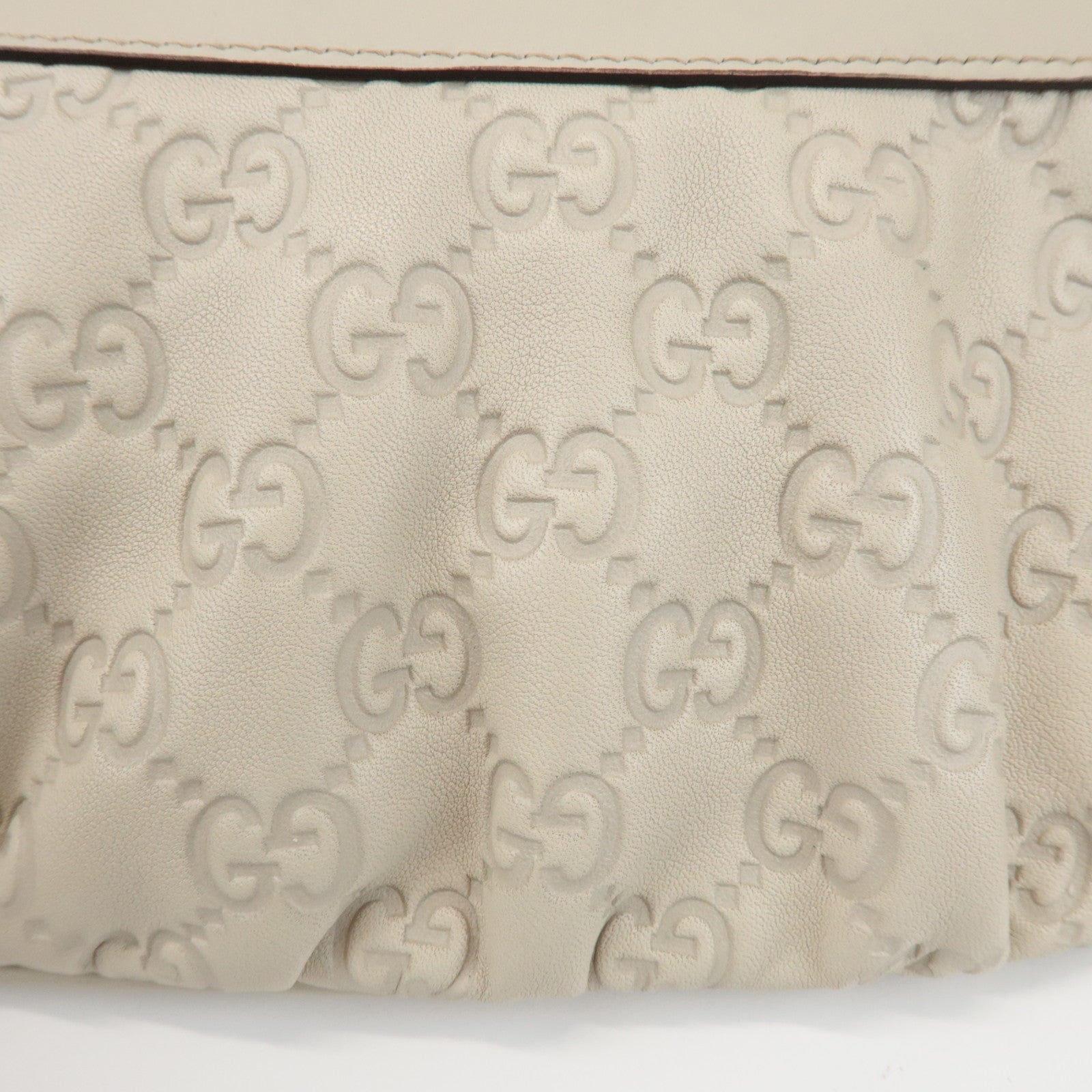 GUCCI Guccissima Leather Pouch Wrist Bag Ivory 212203