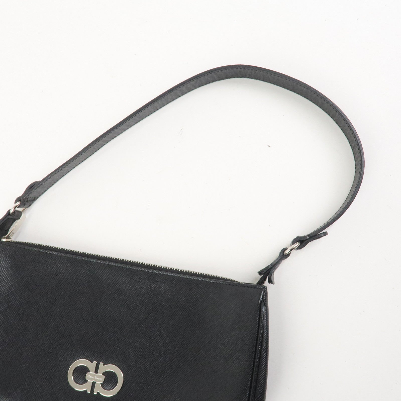 Ferragamo Gancini Leather Shoulder Bag Hand Bag Black