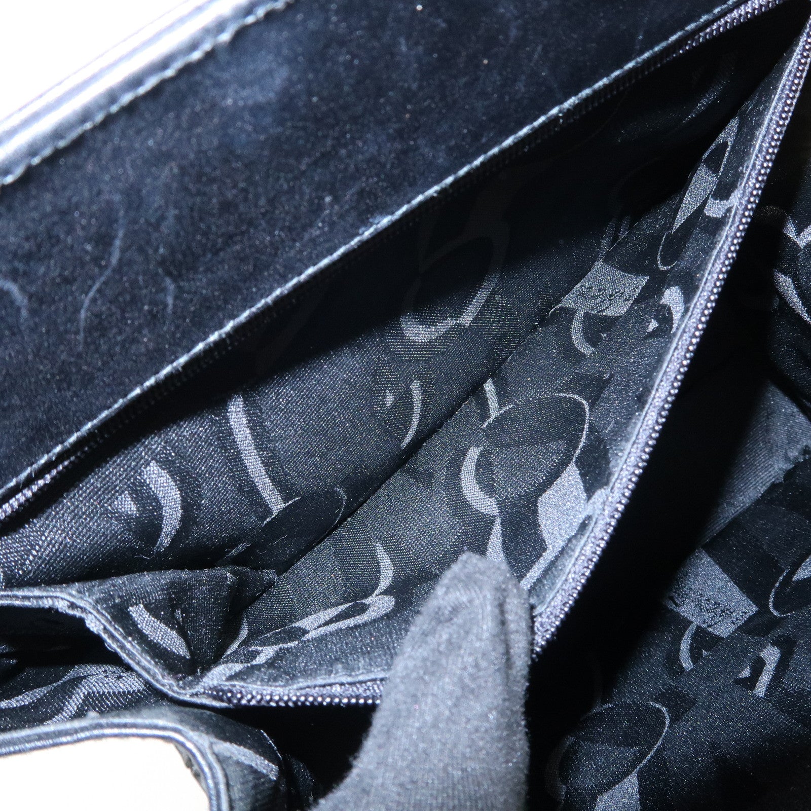 Ferragamo Vara Ribbon Leather Hand Bag Black Gold HDW