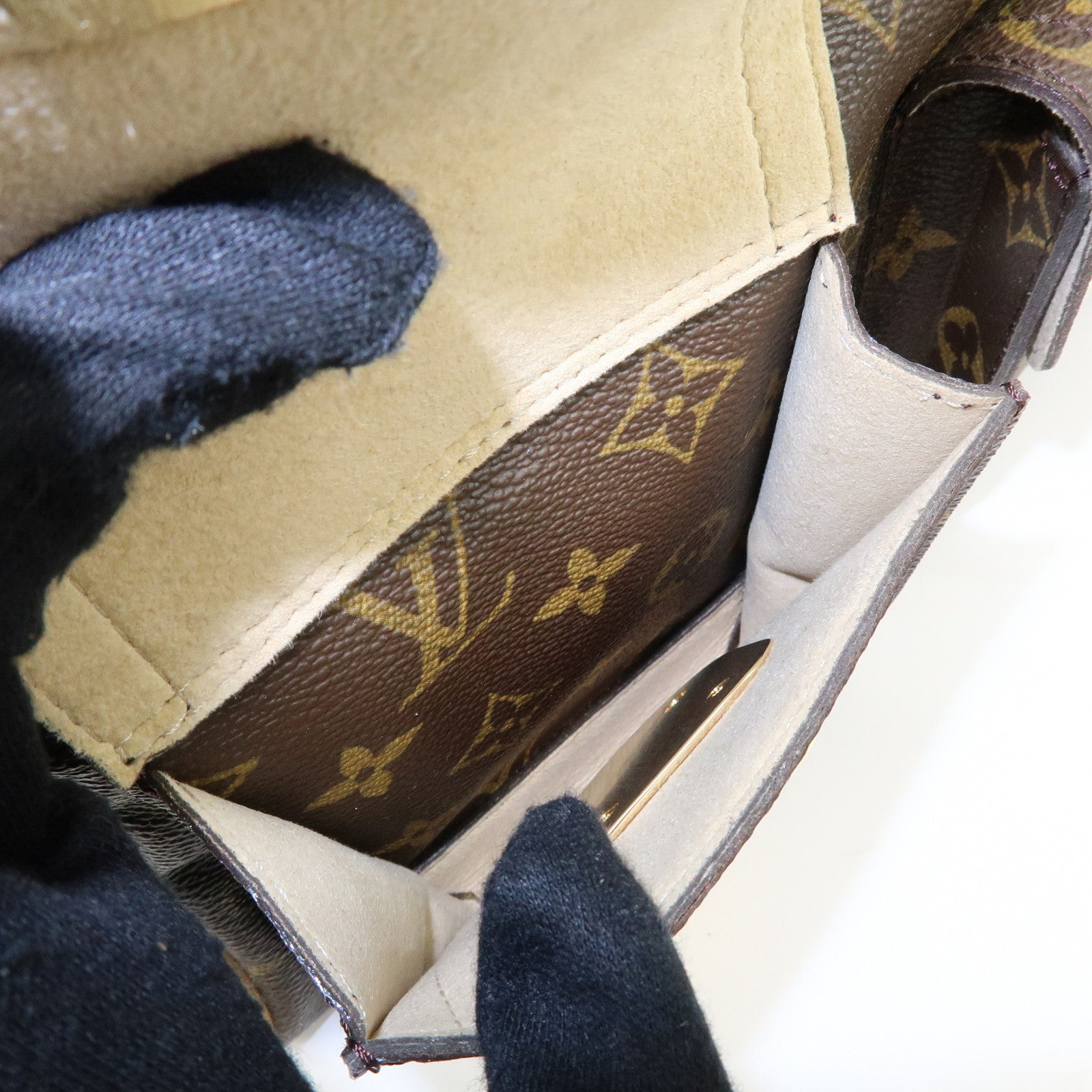 Louis Vuitton Monogram Manhattan PM Hand Bag Brown M40026