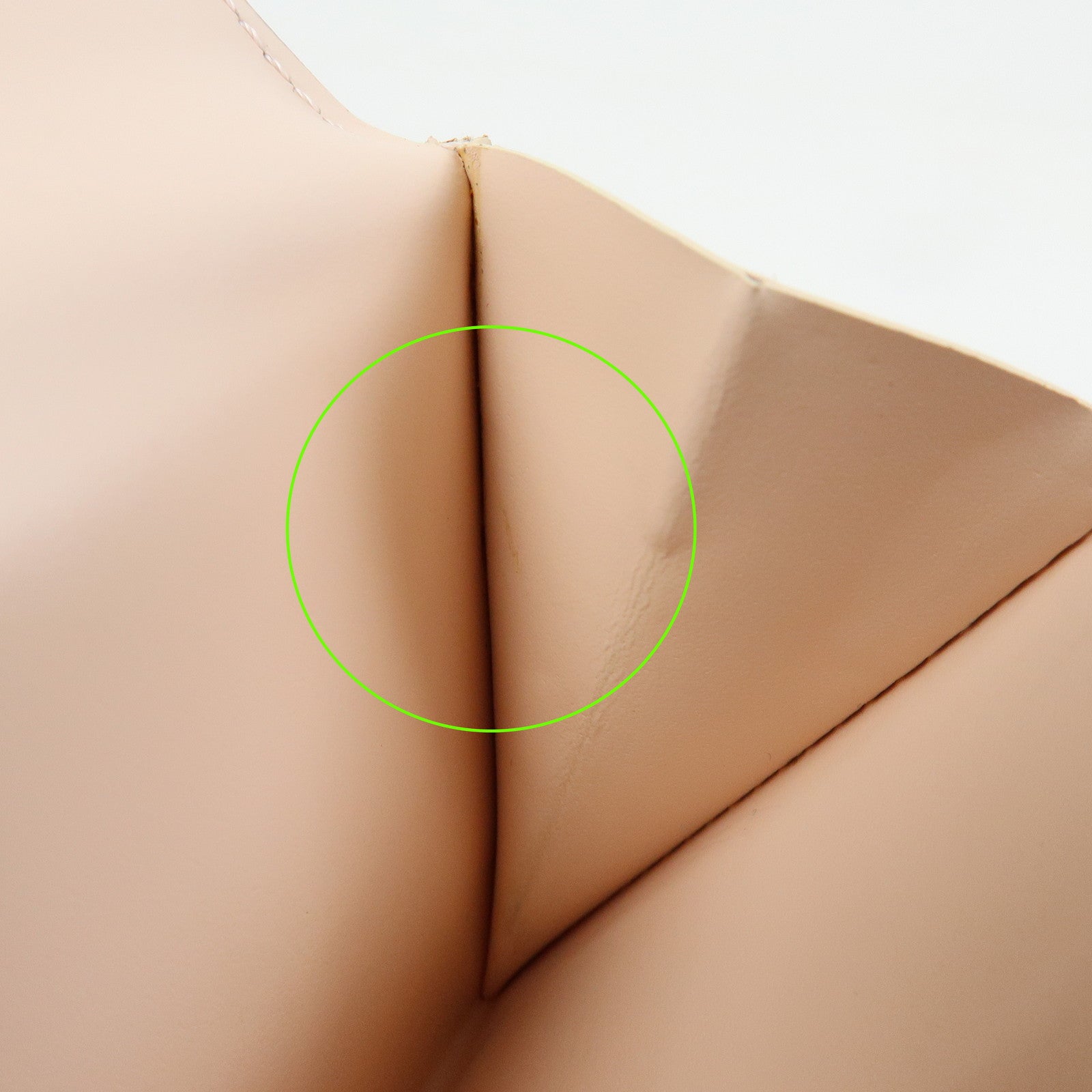 Louis Vuitton Vernis Ludlow Coin Case Marshmallow Pink M91355