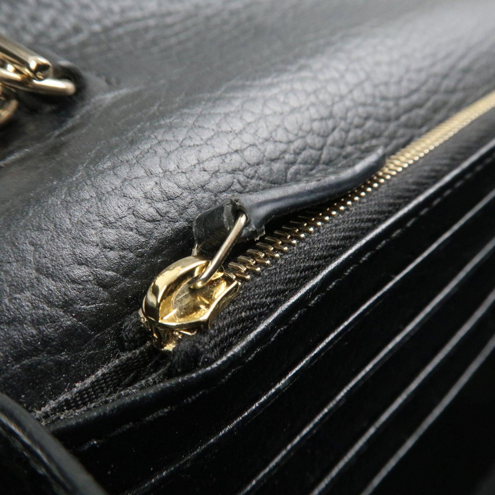 GUCCI Interlocking G Leather Chain Shoulder Bag Black 615523