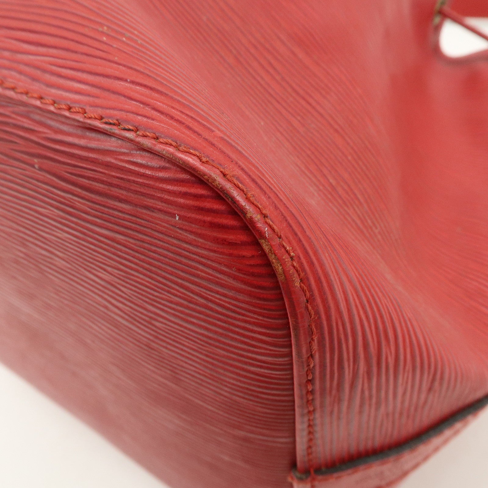 Louis Vuitton Epi Petit Noe Shoulder Bag Castilian Red M44107