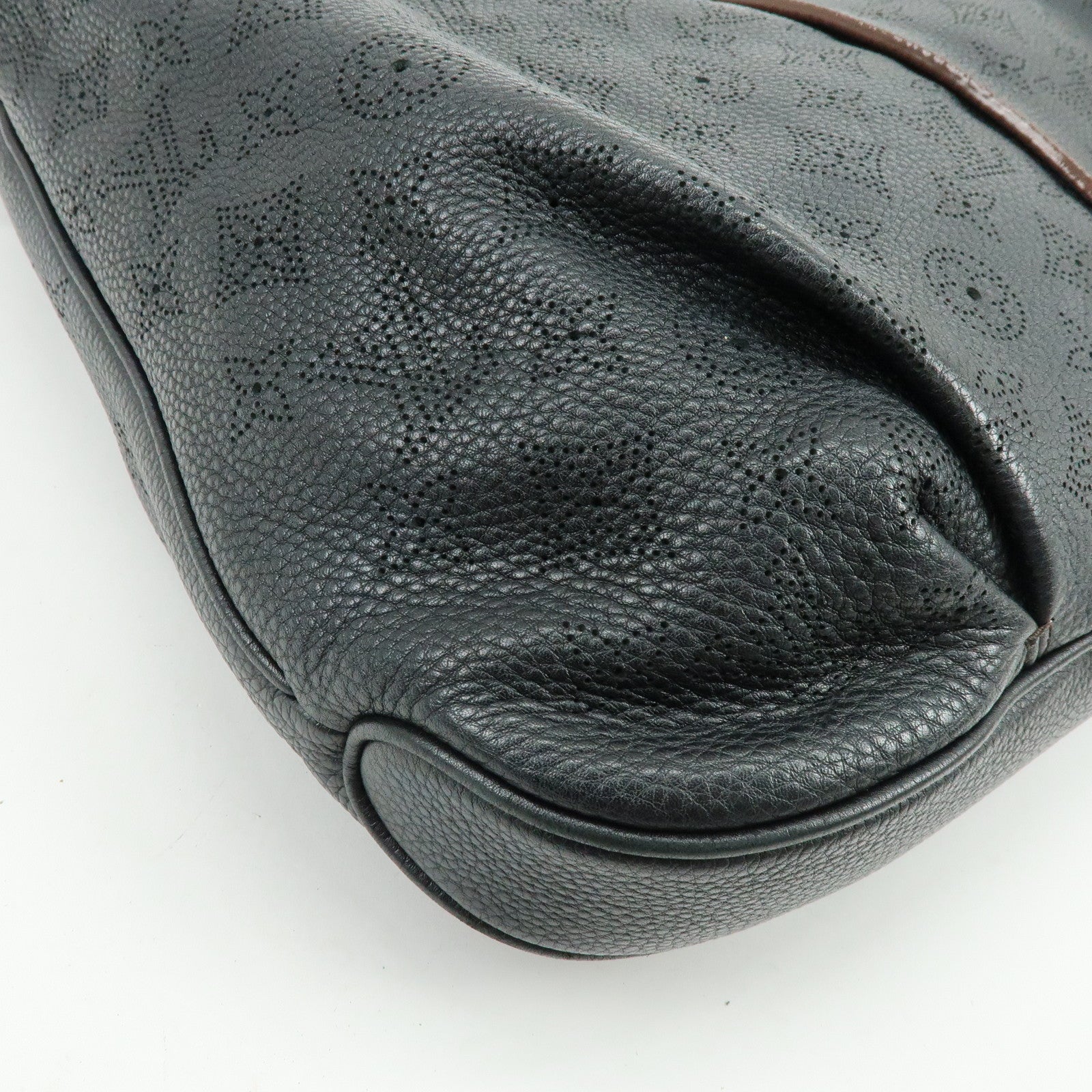 Louis Vuitton Monogram Mahina Selene MM 2Way Hand Bag Noir M93987