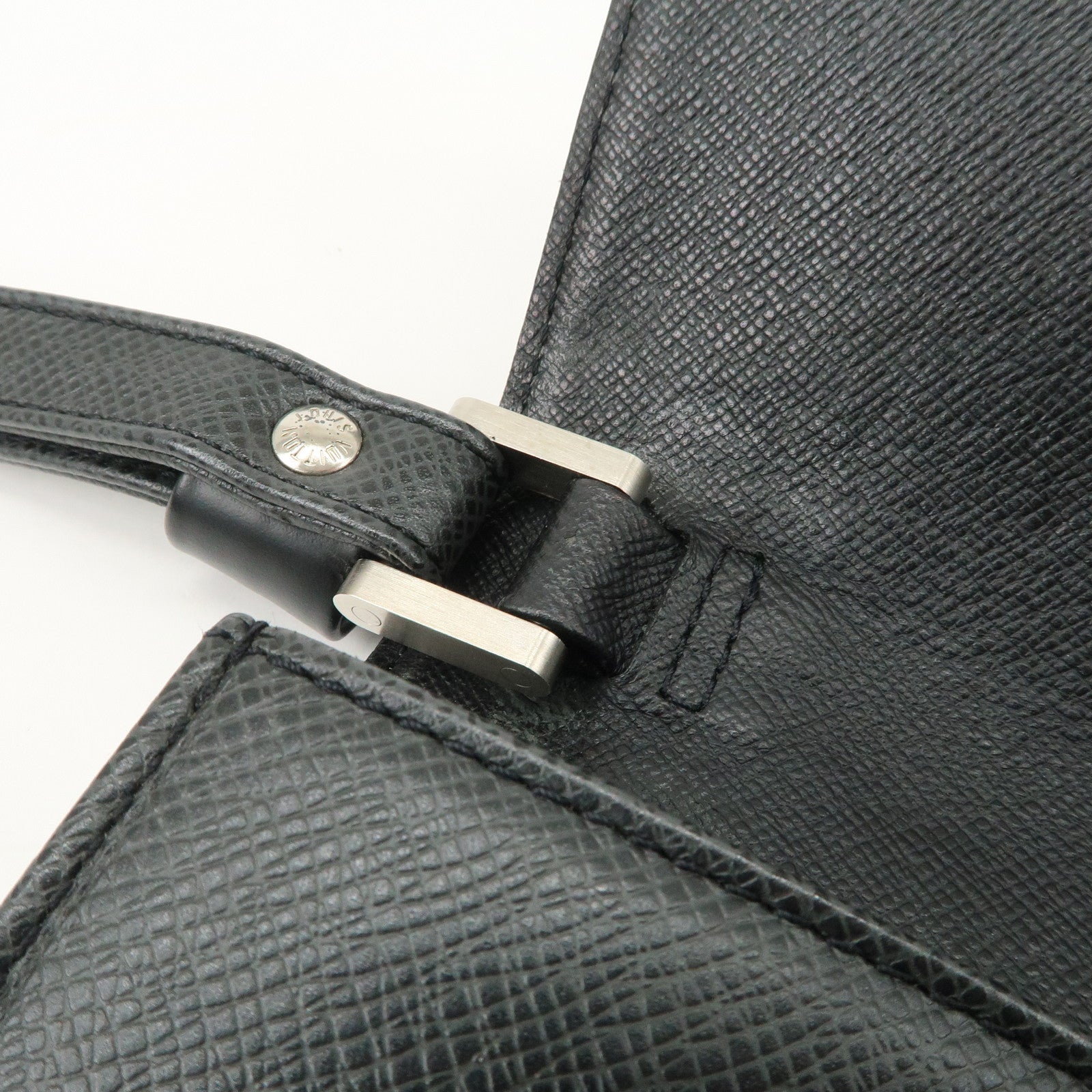 Louis Vuitton Taiga Leather Selenga Clutch Bag Ardoise M30782