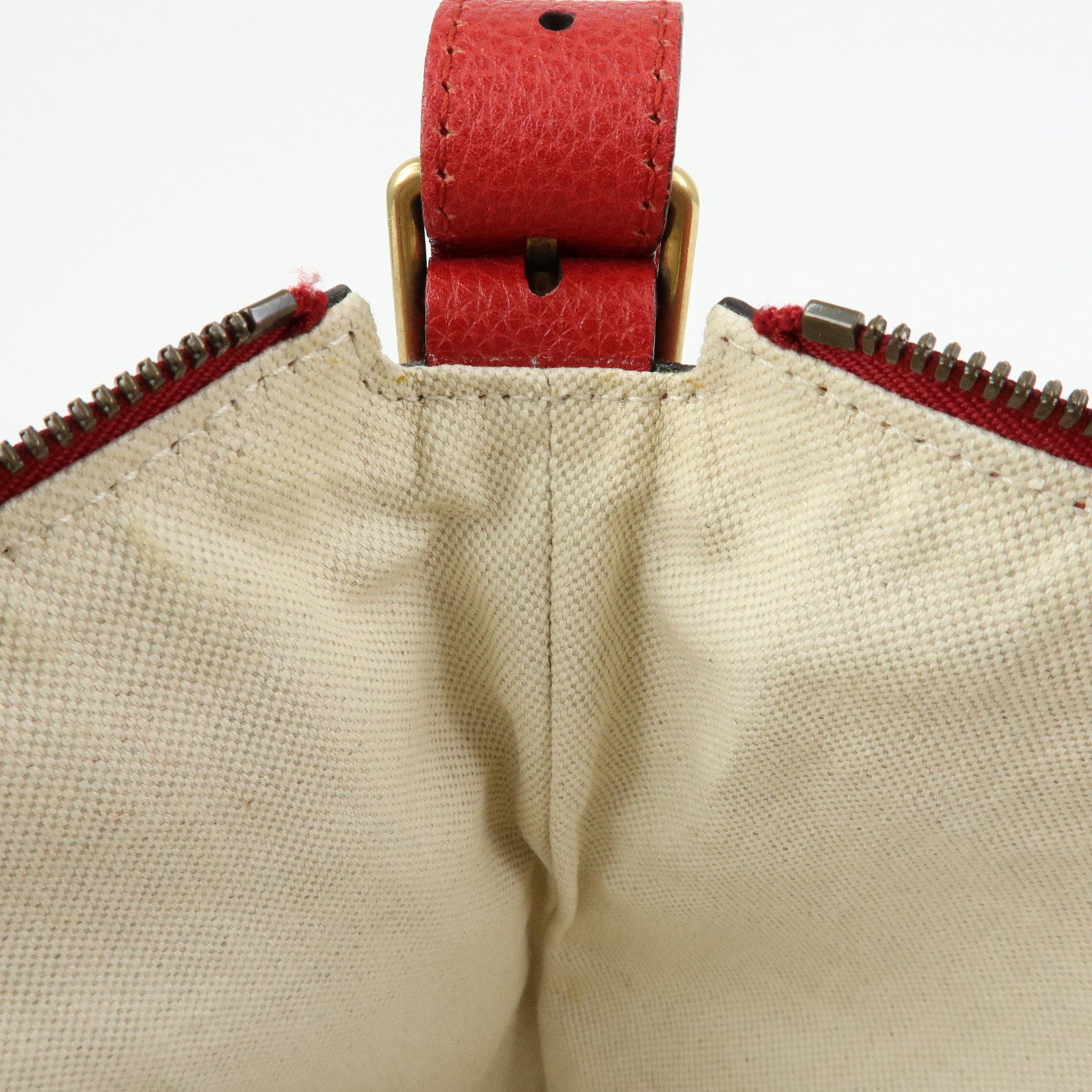 GUCCI Logo Sherry Half Moon Leather Shoulder Bag Red 523588