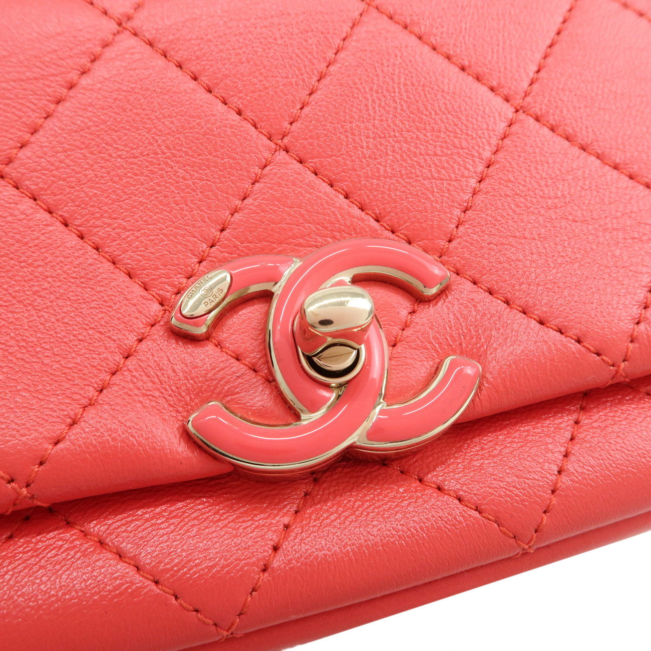 CHANEL Mini Matelasse Lamb Skin Chain Shoulder Crossbody Bag Pink