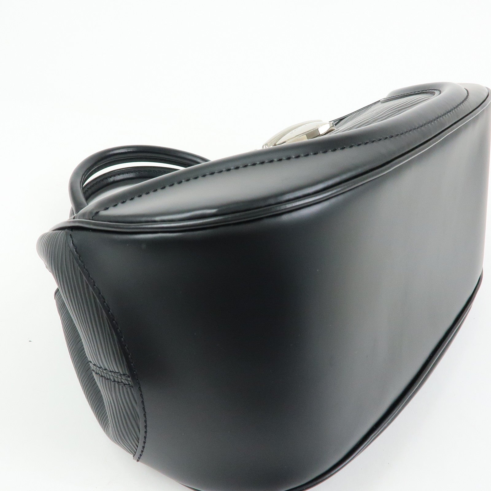 Louis Vuitton Epi Leather Sac Montaigne Hand Bag Noir M59302