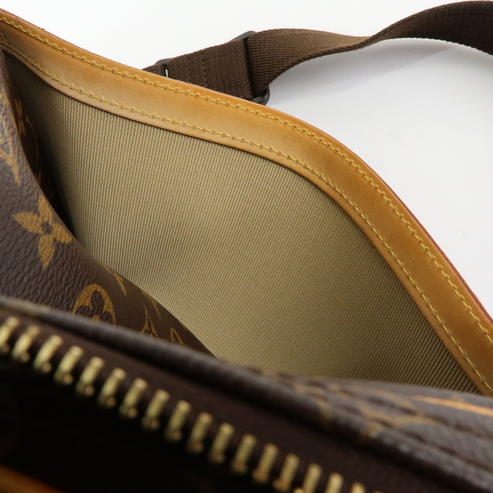 Louis Vuitton Monogram Reporter PM Shoulder Crossbody Bag M45254