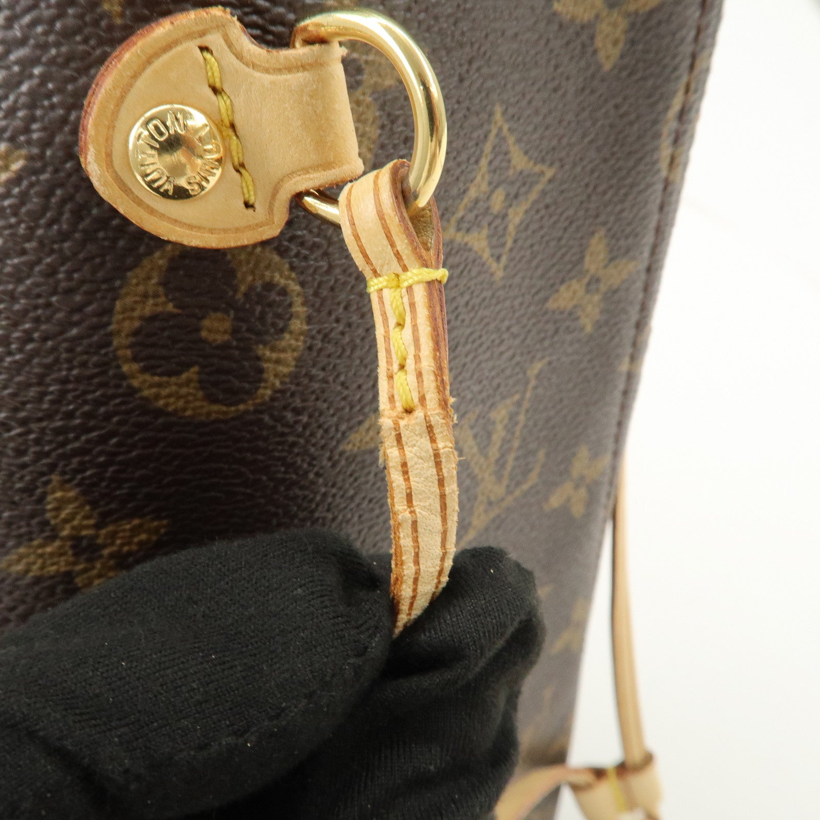 Louis Vuitton Monogram Neverfull MM Tote Bag Brown M40156