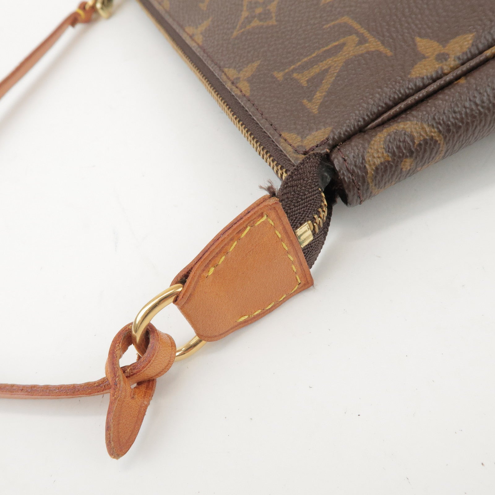 Louis Vuitton Monogram Pochette Accessoires Pouch Hand Bag M51980